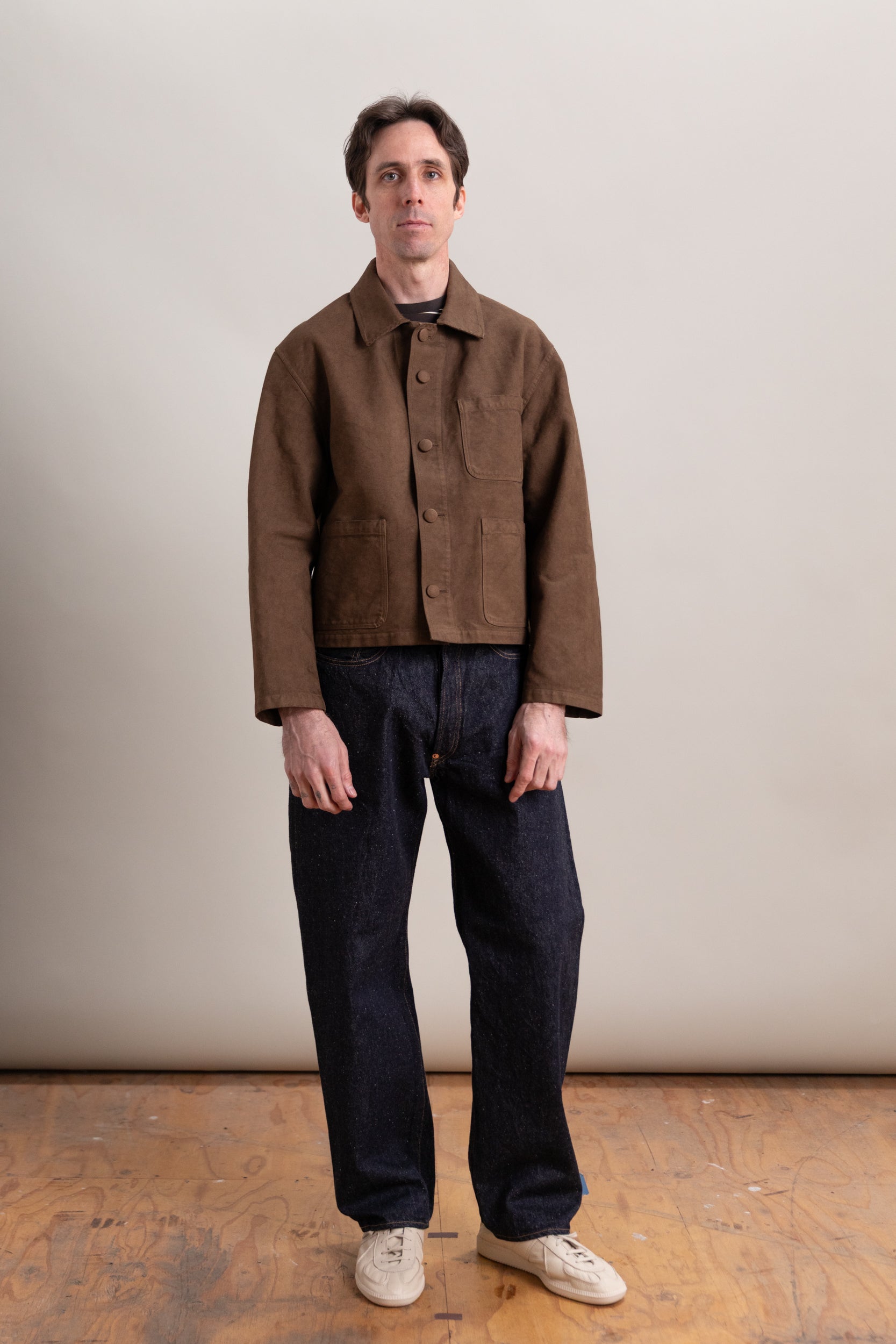 GARMENT-DYED ORGANIC COTTON HEAVY TWILL JACKET IN DARK BROWN