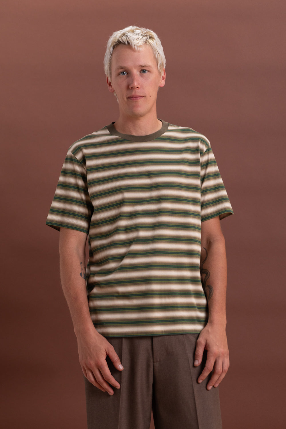 GRADIENT STRIPE JERSEY TEE IN FADE BROWN STRIPE