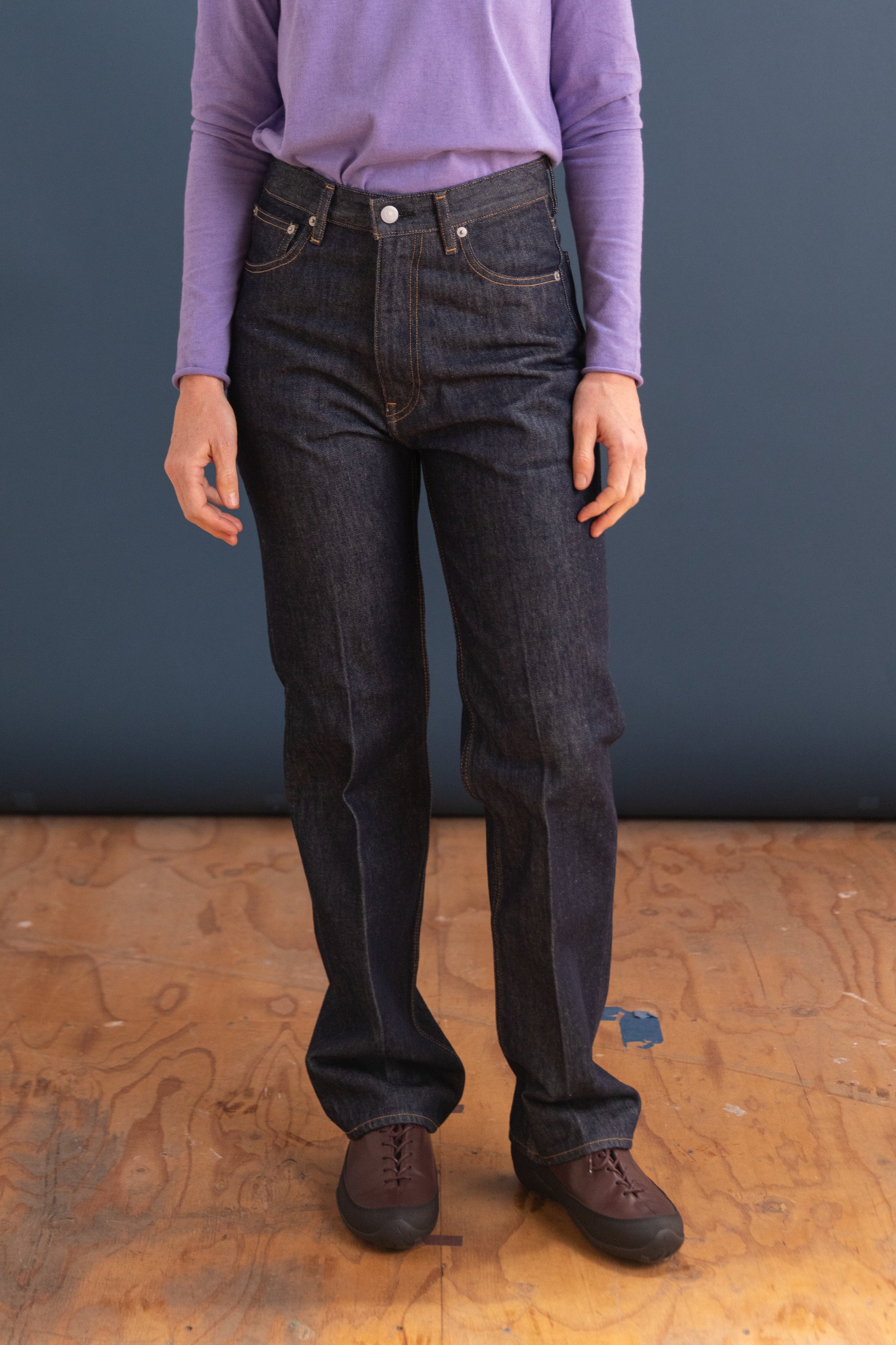 HARD TWIST DENIM PANTS IN INDIGO
