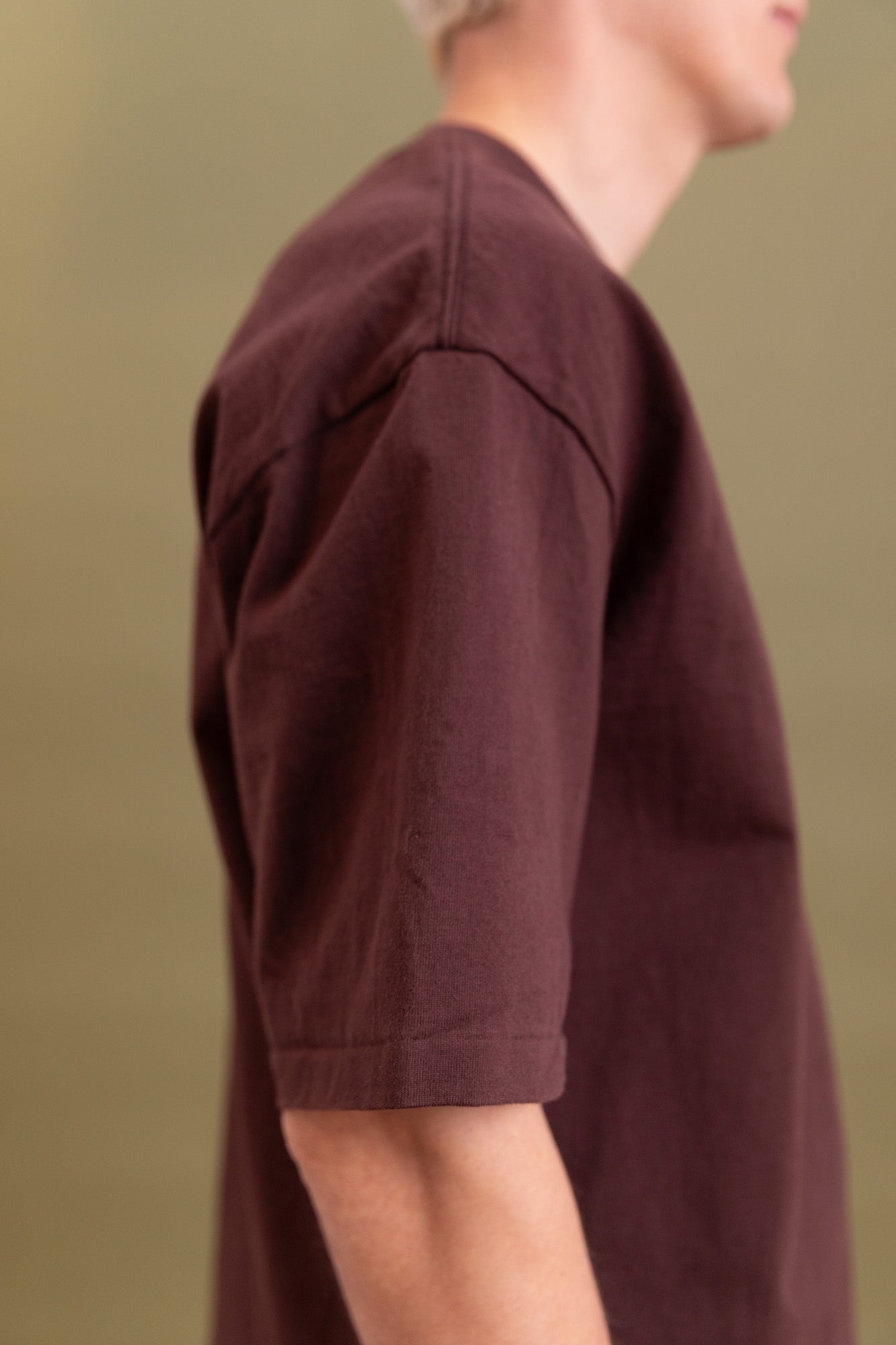 HEAVY WEIGHT POCKET TEE IN BROWN