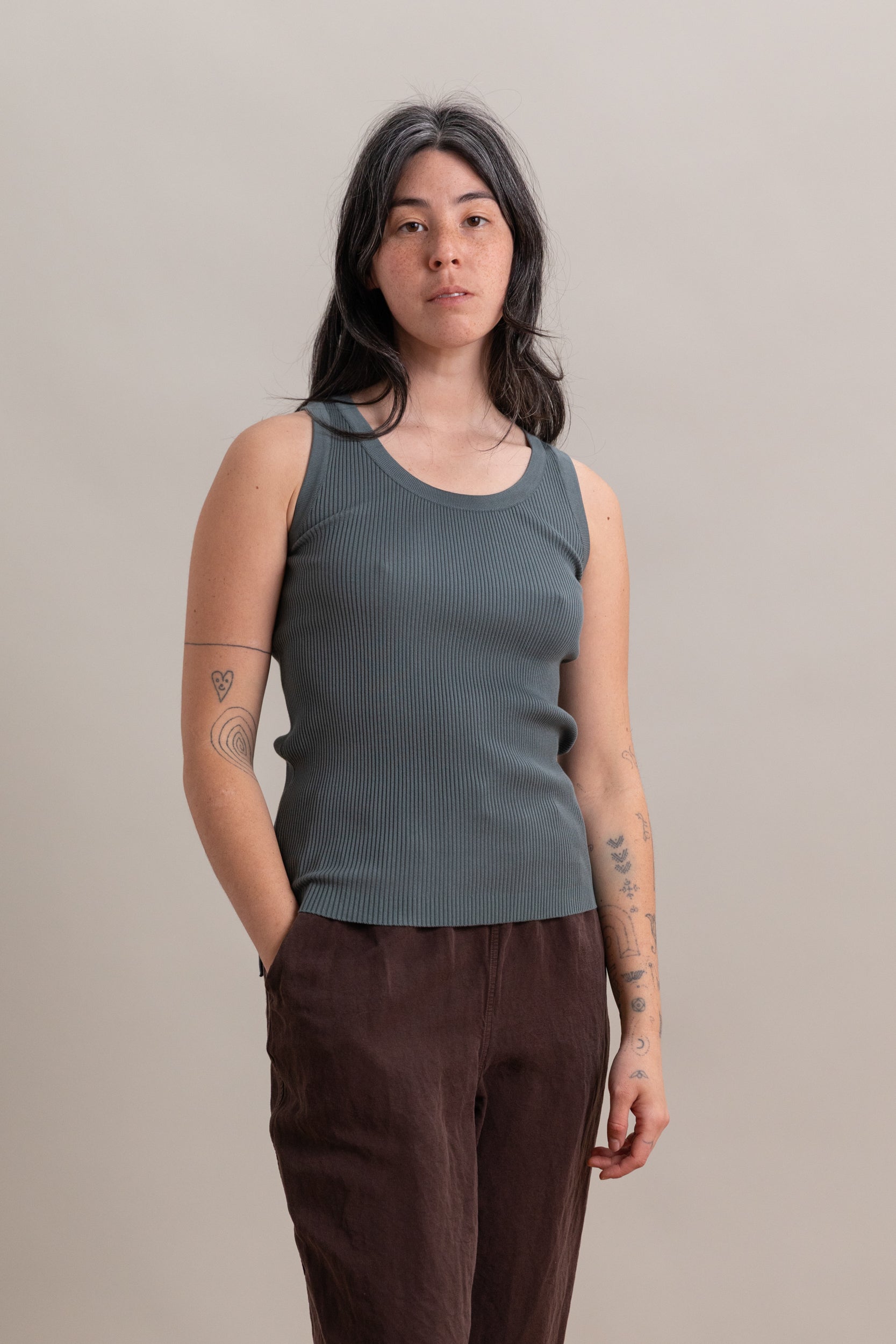 COTTON HIGH GAUGE RIB KNIT TANK TOP IN SAGE GRAY