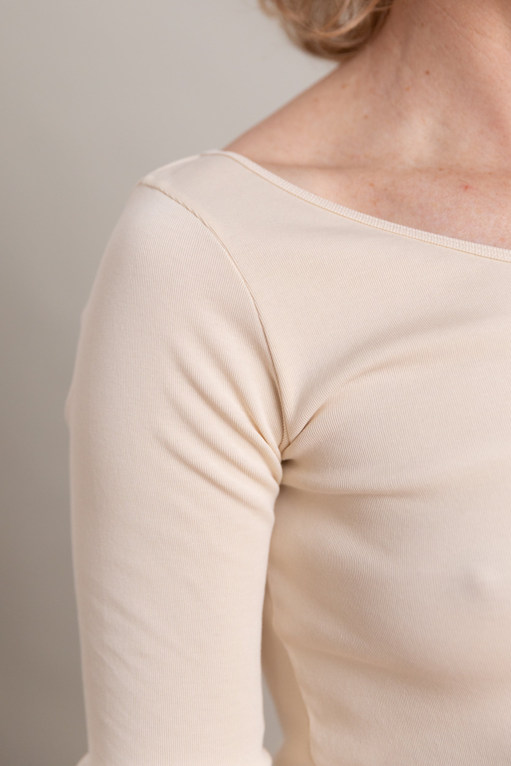 ORGANIC COTTON FINE RIB CARDIGAN IN IVORY