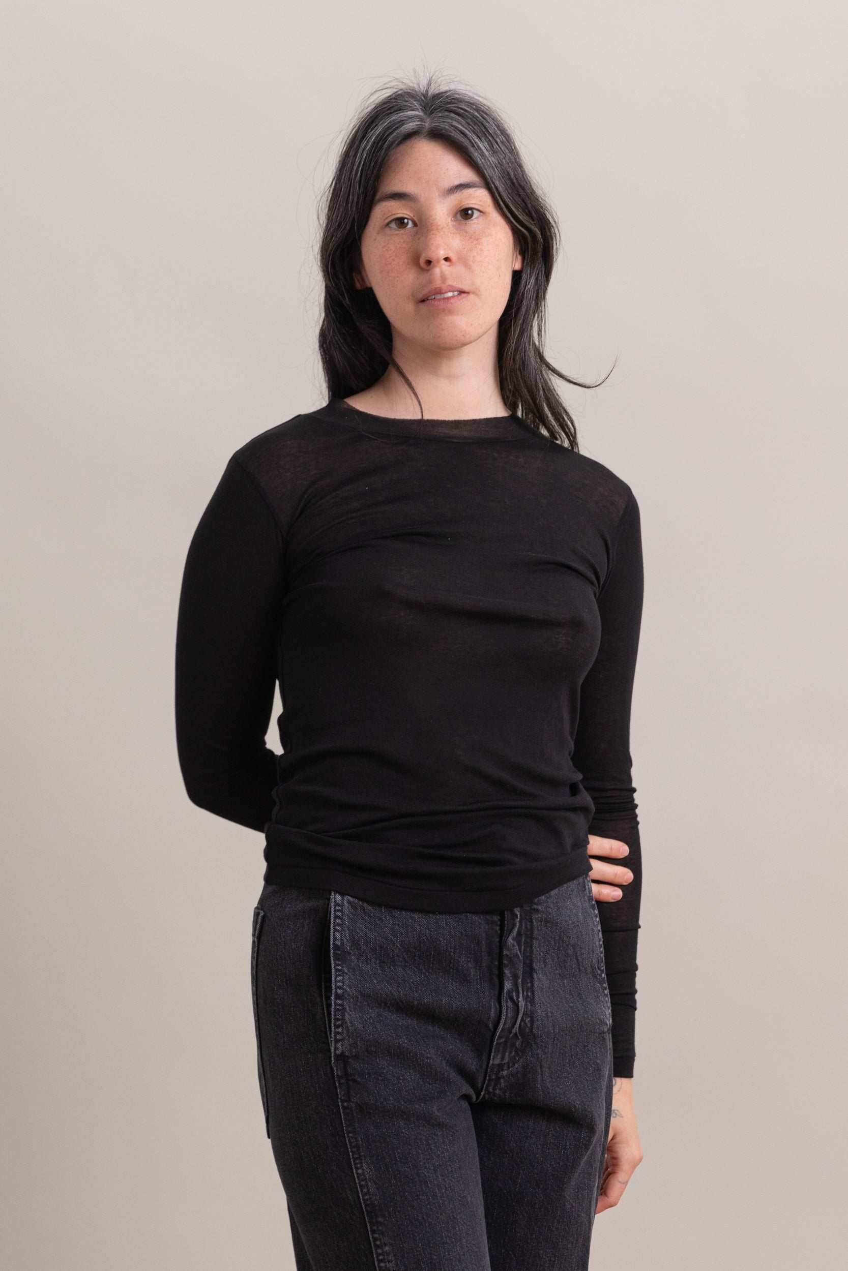 SUPER HIGH GUAGE SHEER RIB LONG SLEEVE TEE IN BLACK