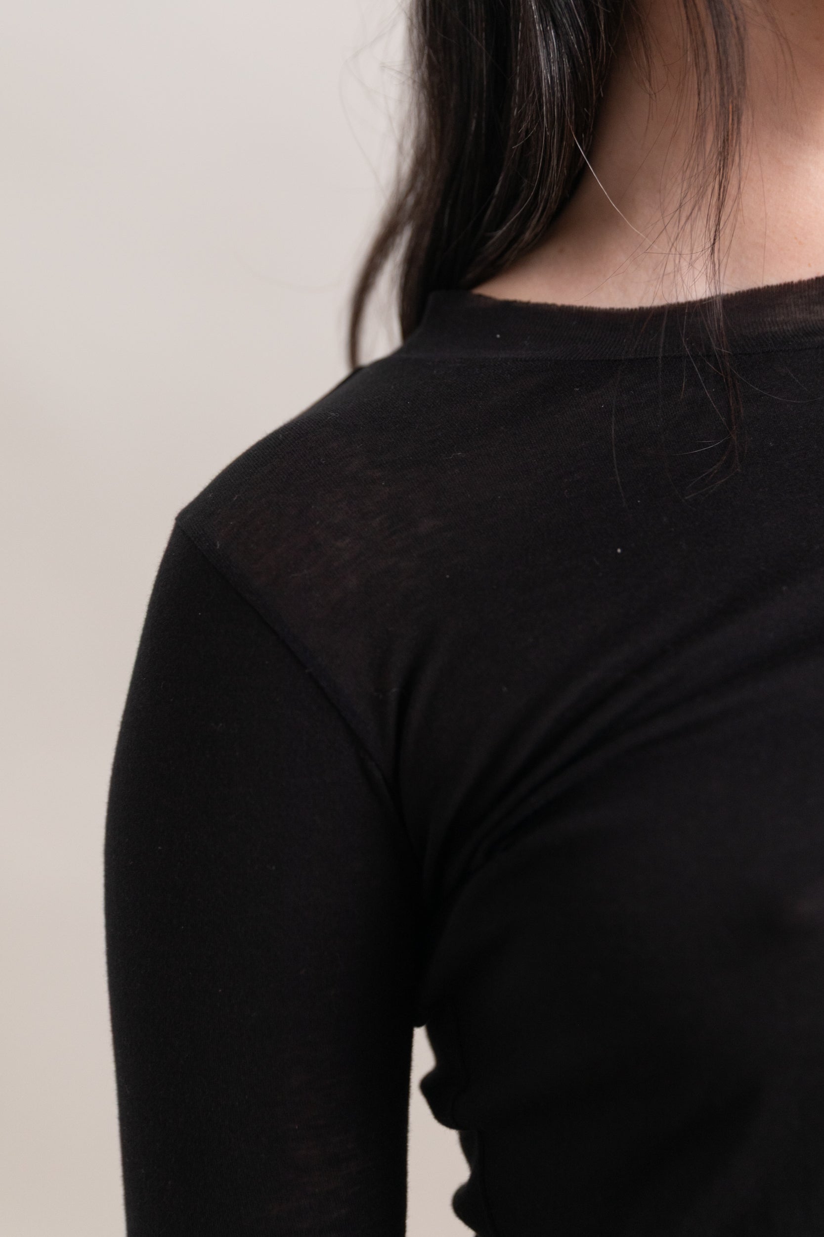 SUPER HIGH GUAGE SHEER RIB LONG SLEEVE TEE IN BLACK