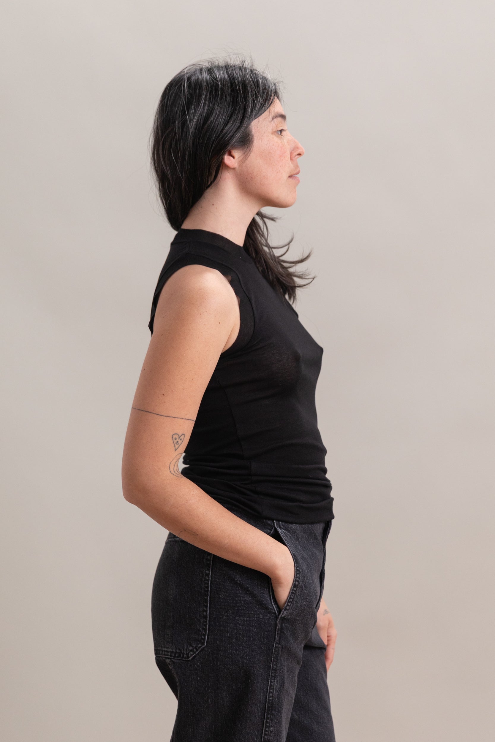 SUPER HIGH GUAGE SHEER RIB TANK TOP IN BLACK