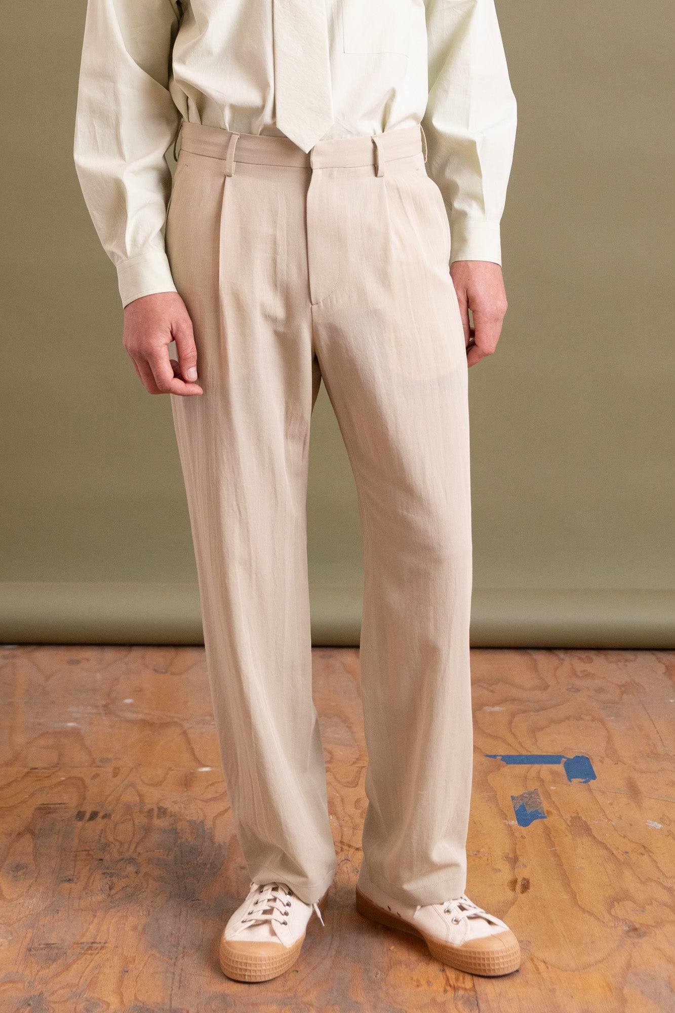 パンツ AURALEE LIGHT COTTON WOOL VIYELLA SLACKS LIGHT COTTON WOOL VIYELLA SLACKS IN LIGHT KHAKI