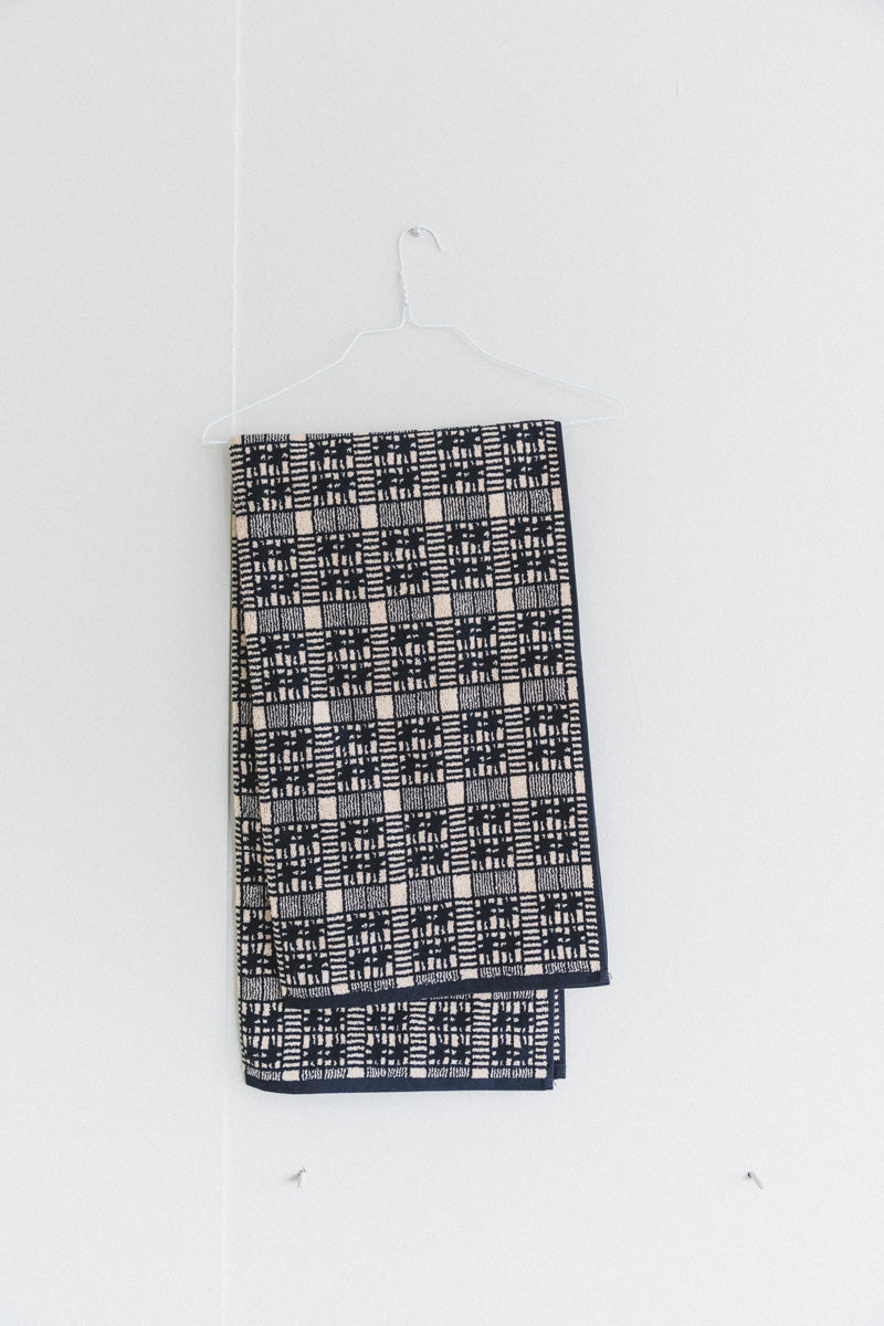 ALMA BATH TOWEL