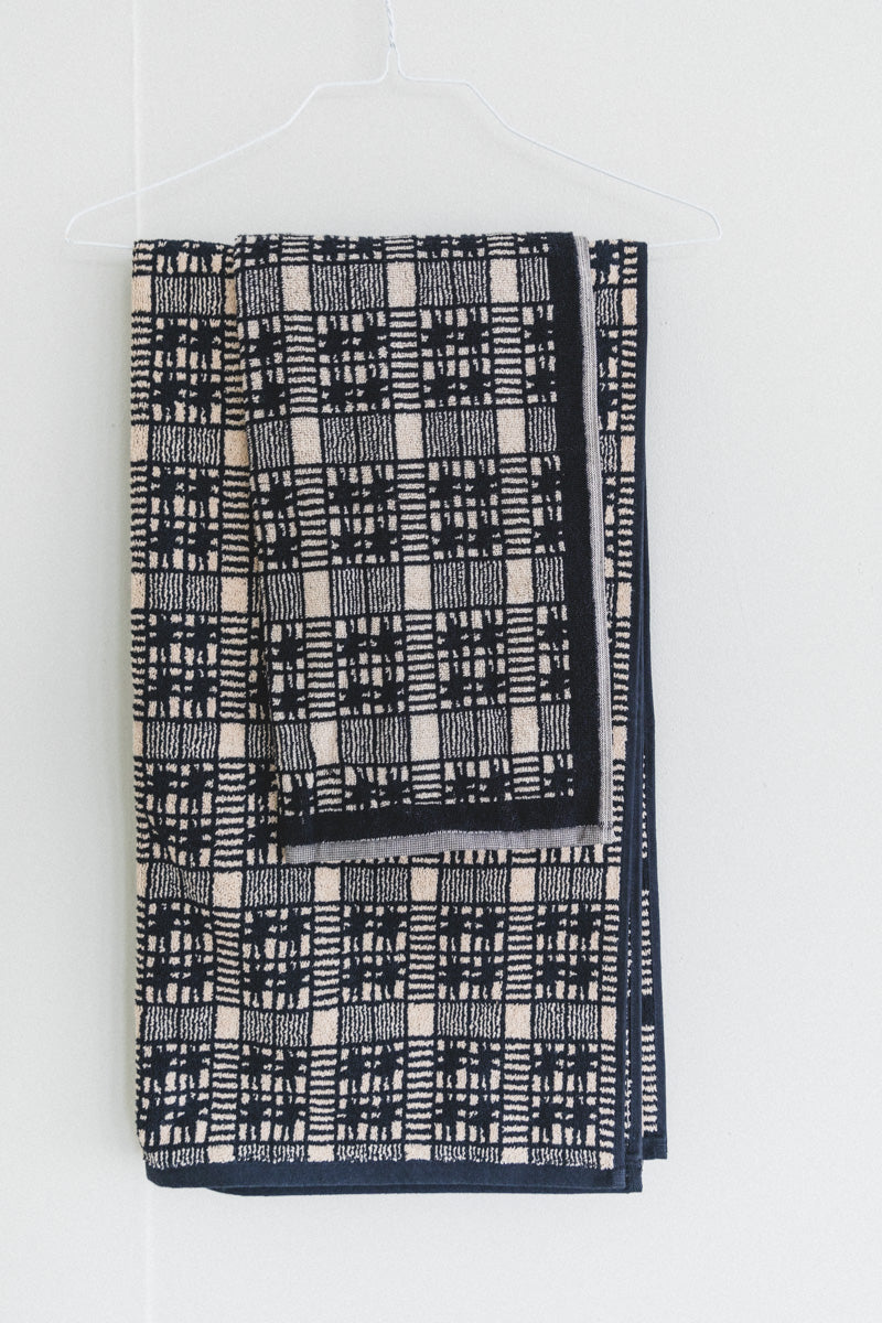 ALMA HAND TOWEL