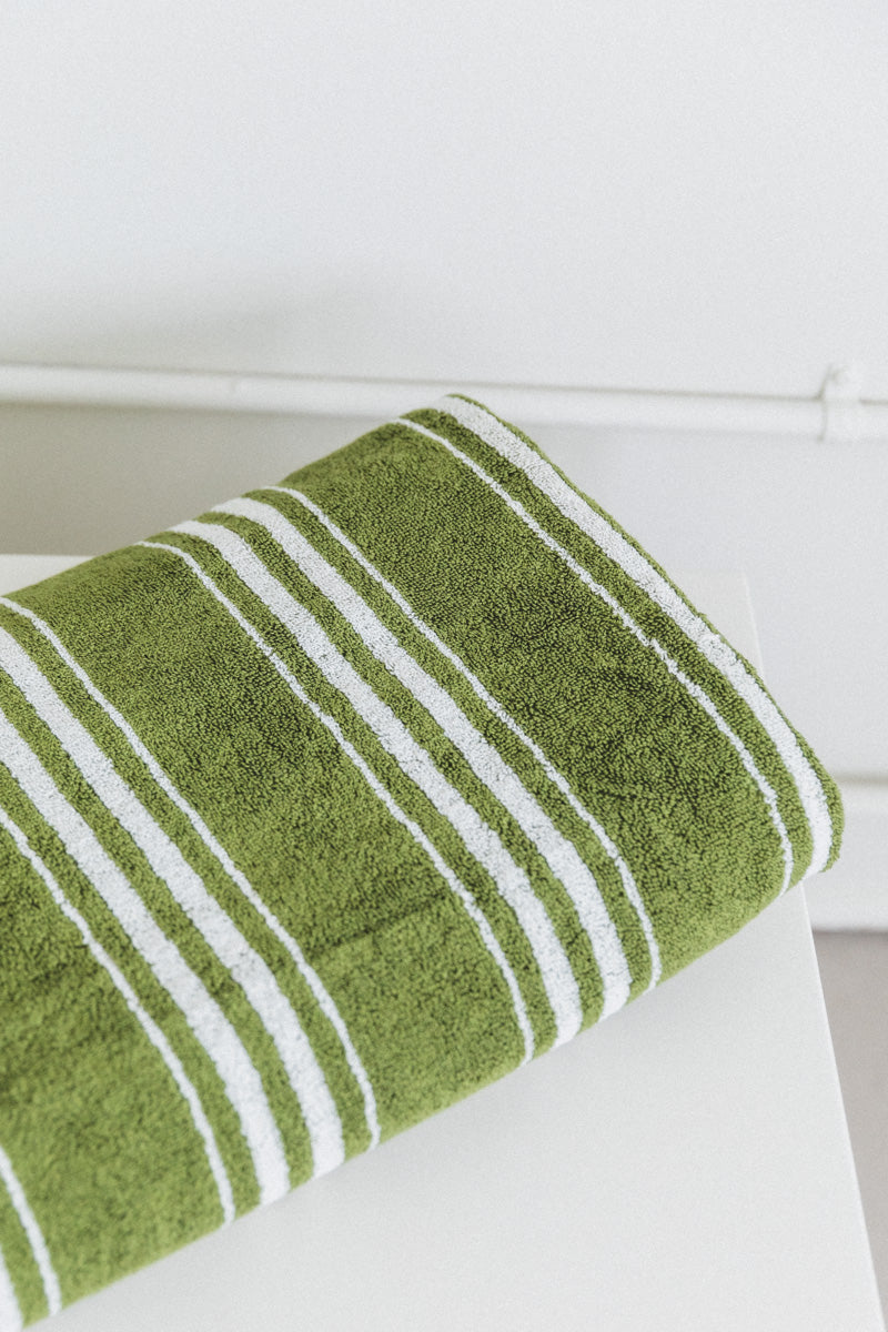 CHARLOTTE POOL TOWEL