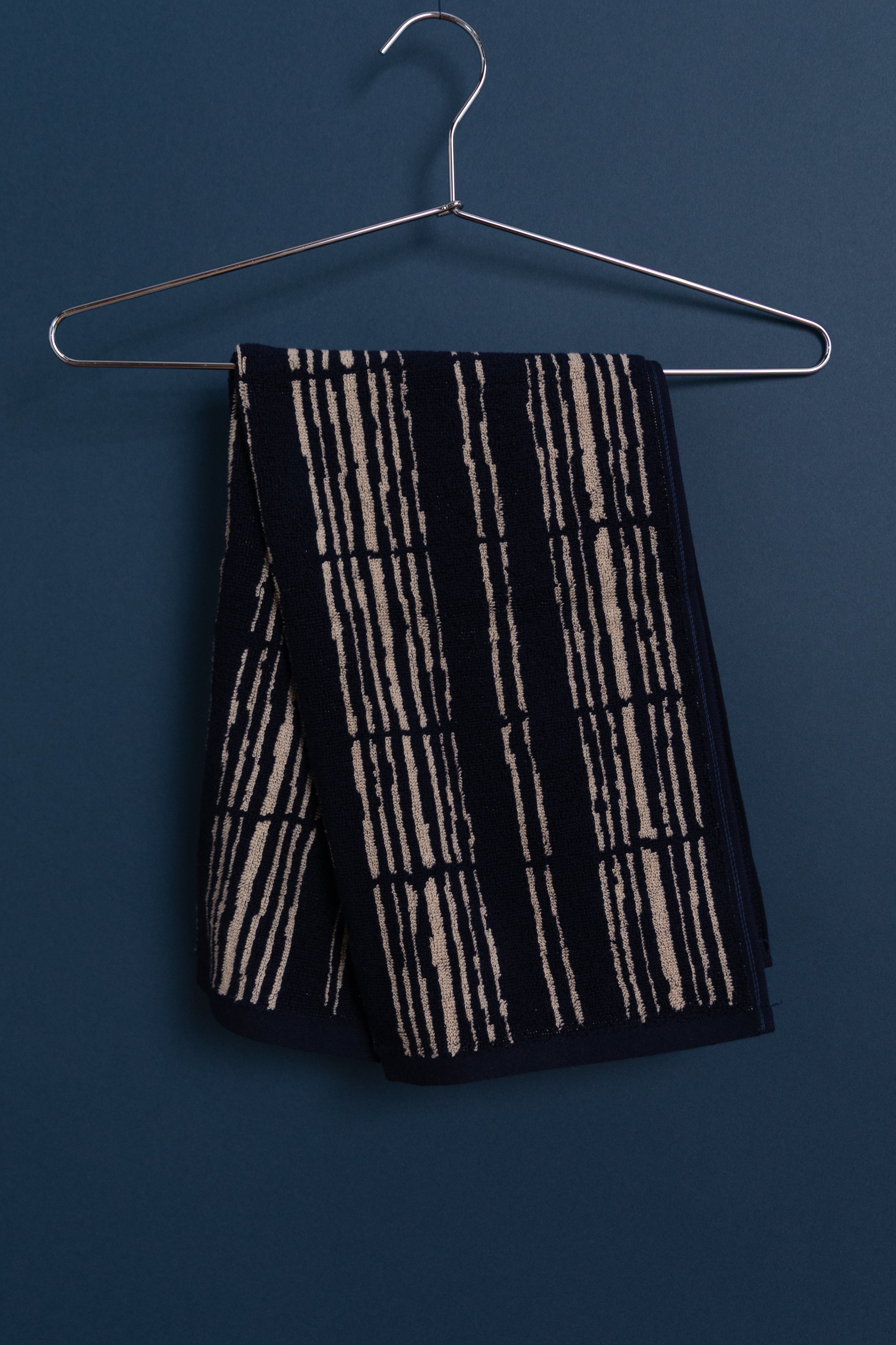 ESTER HAND TOWEL