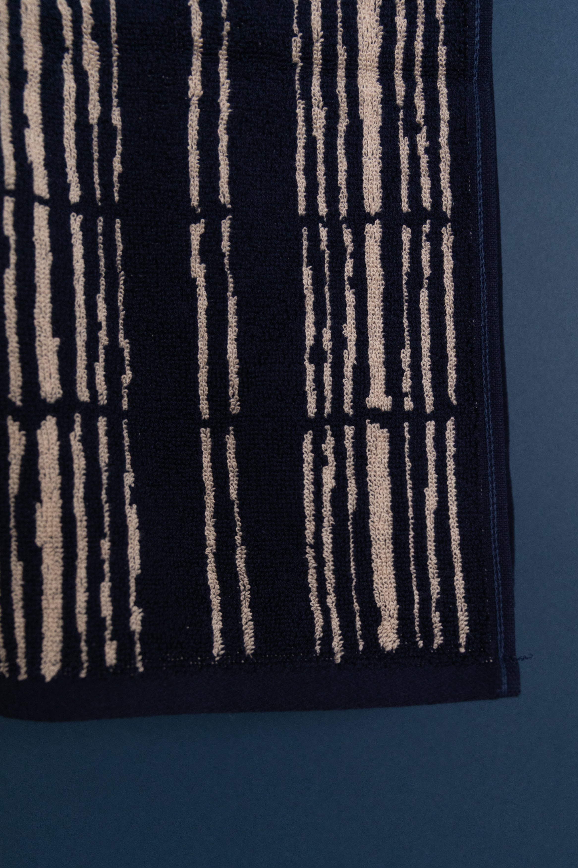 ESTER HAND TOWEL