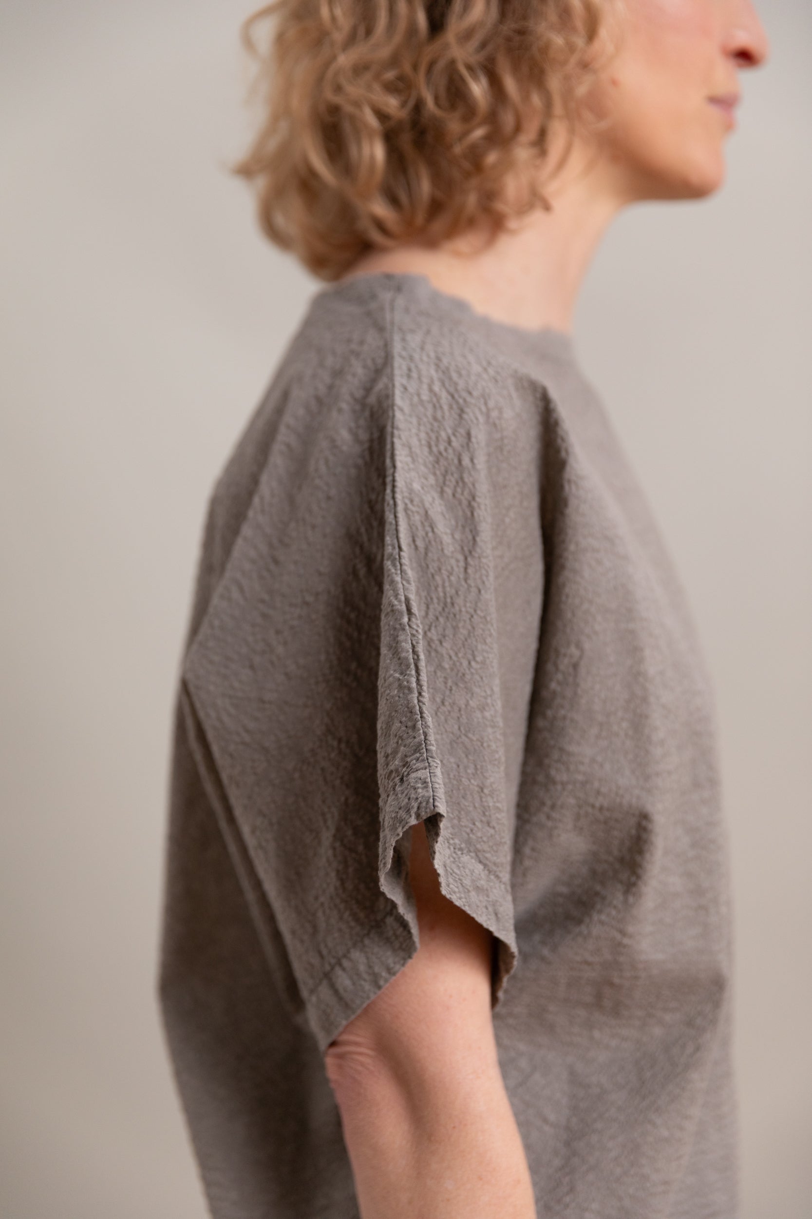 BOXED TOP IN P. GREY