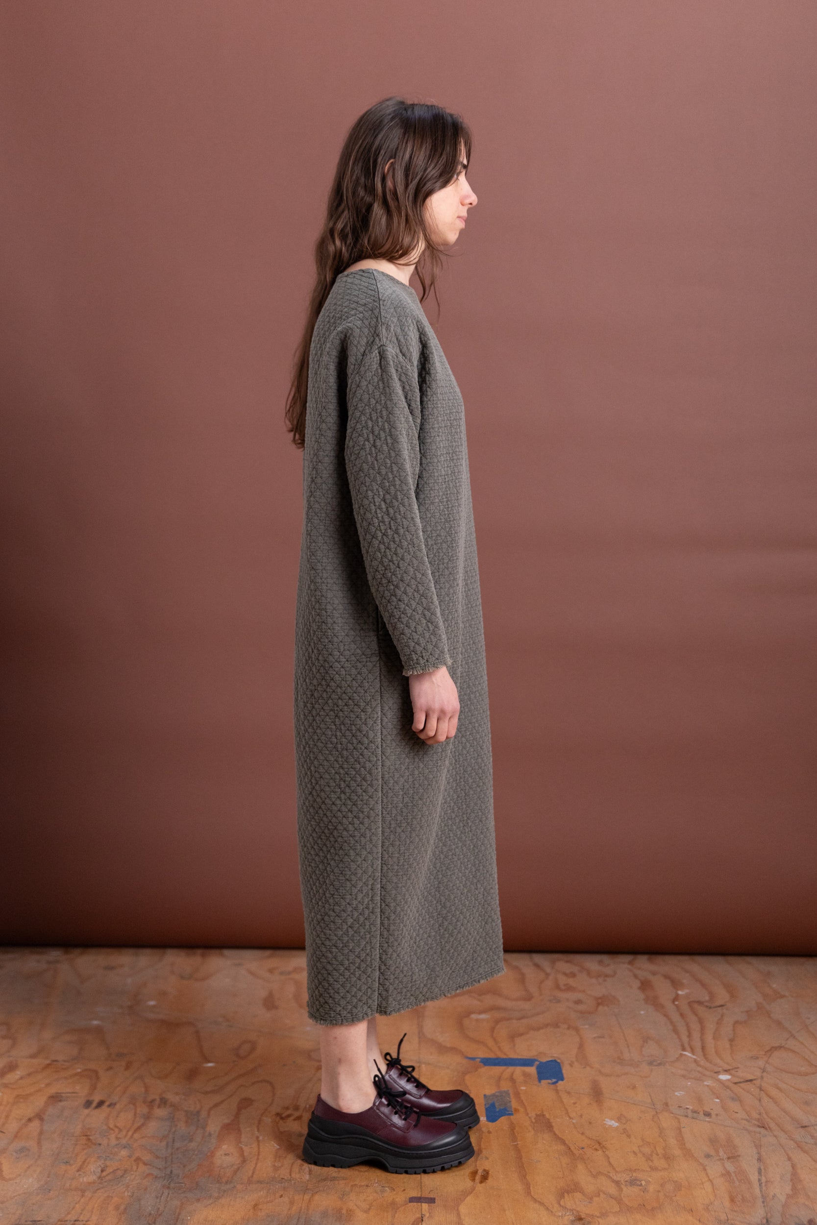 DIAMOND QUILTED DRESS IN SLATE