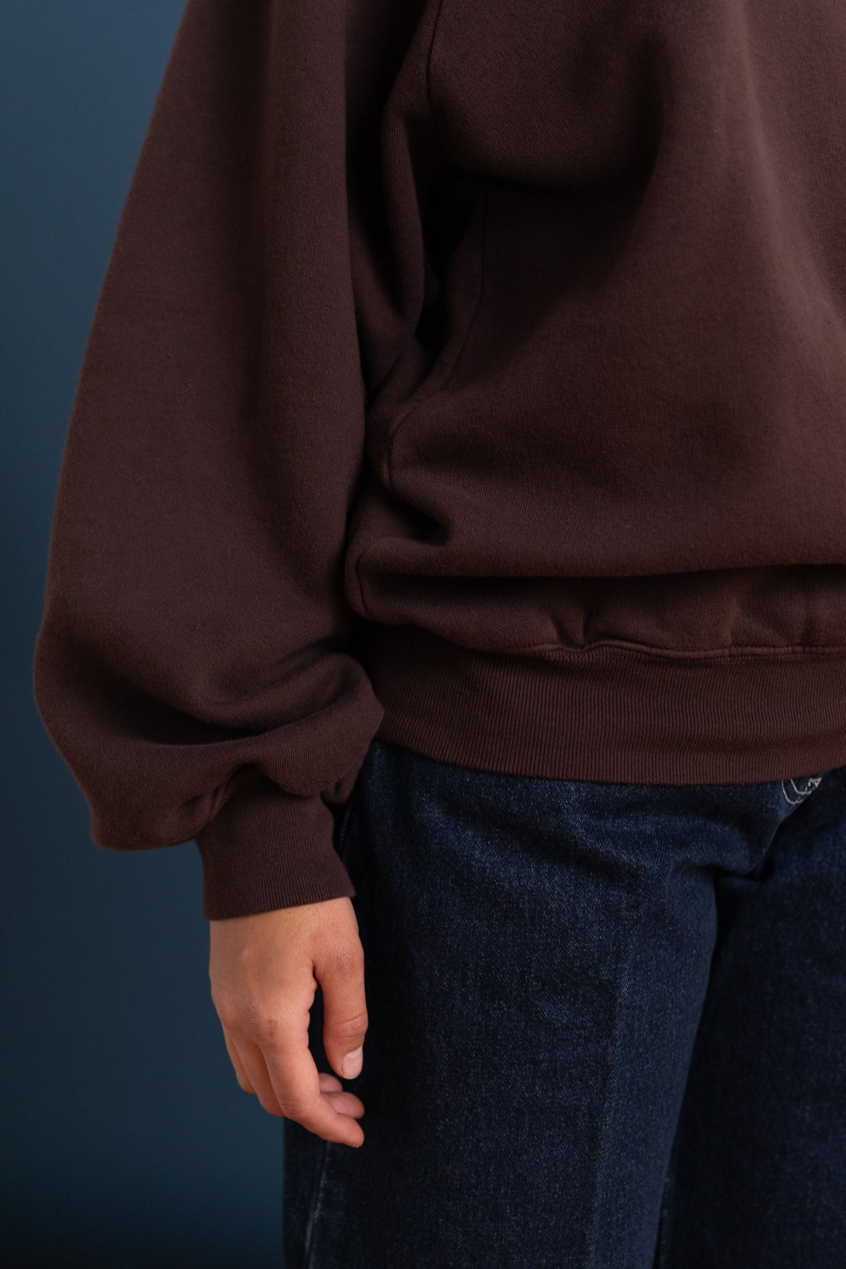 RAGLAN SWEATSHIRT IN CACAO