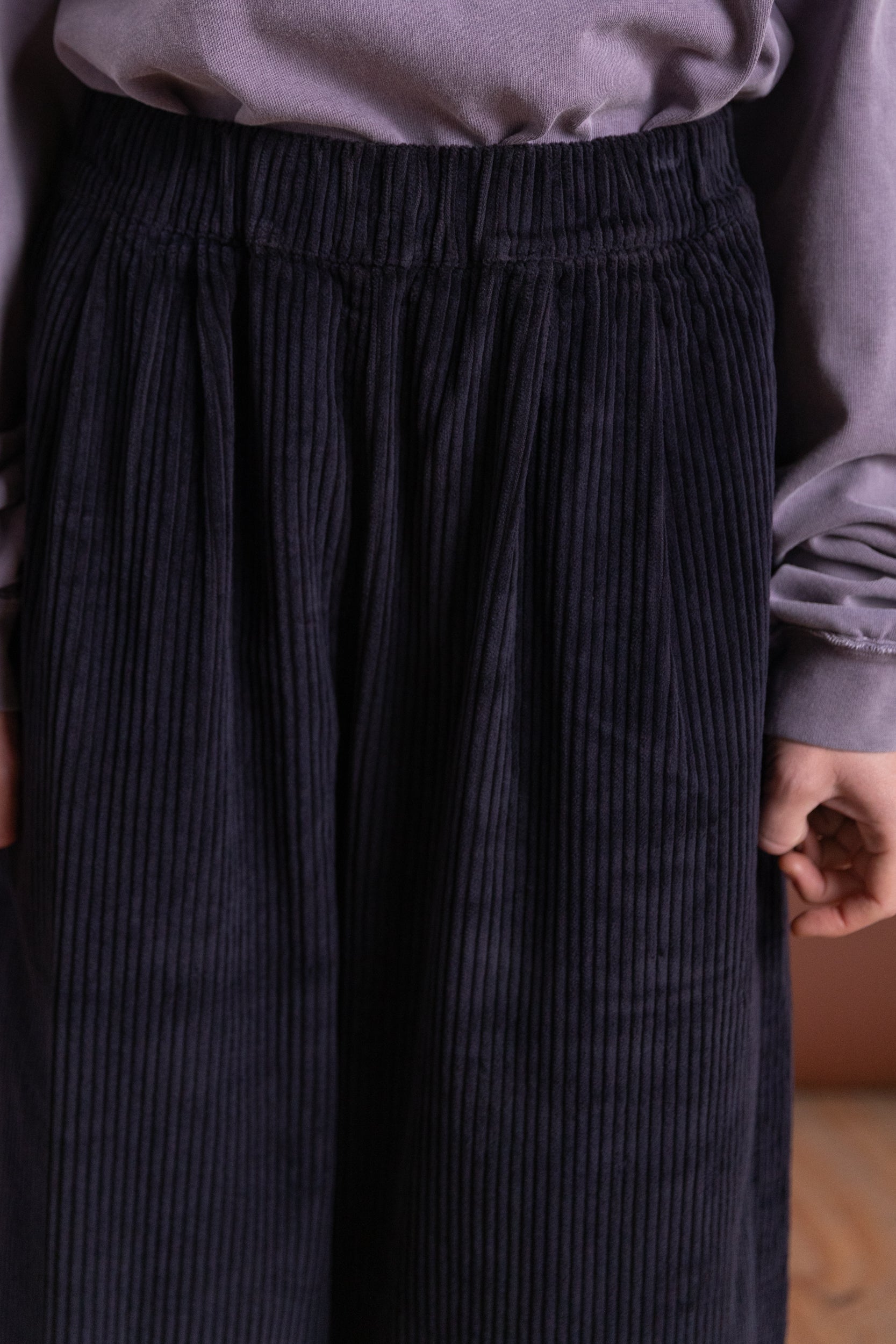 WIDE PANTS IN NAVY CORDUROY