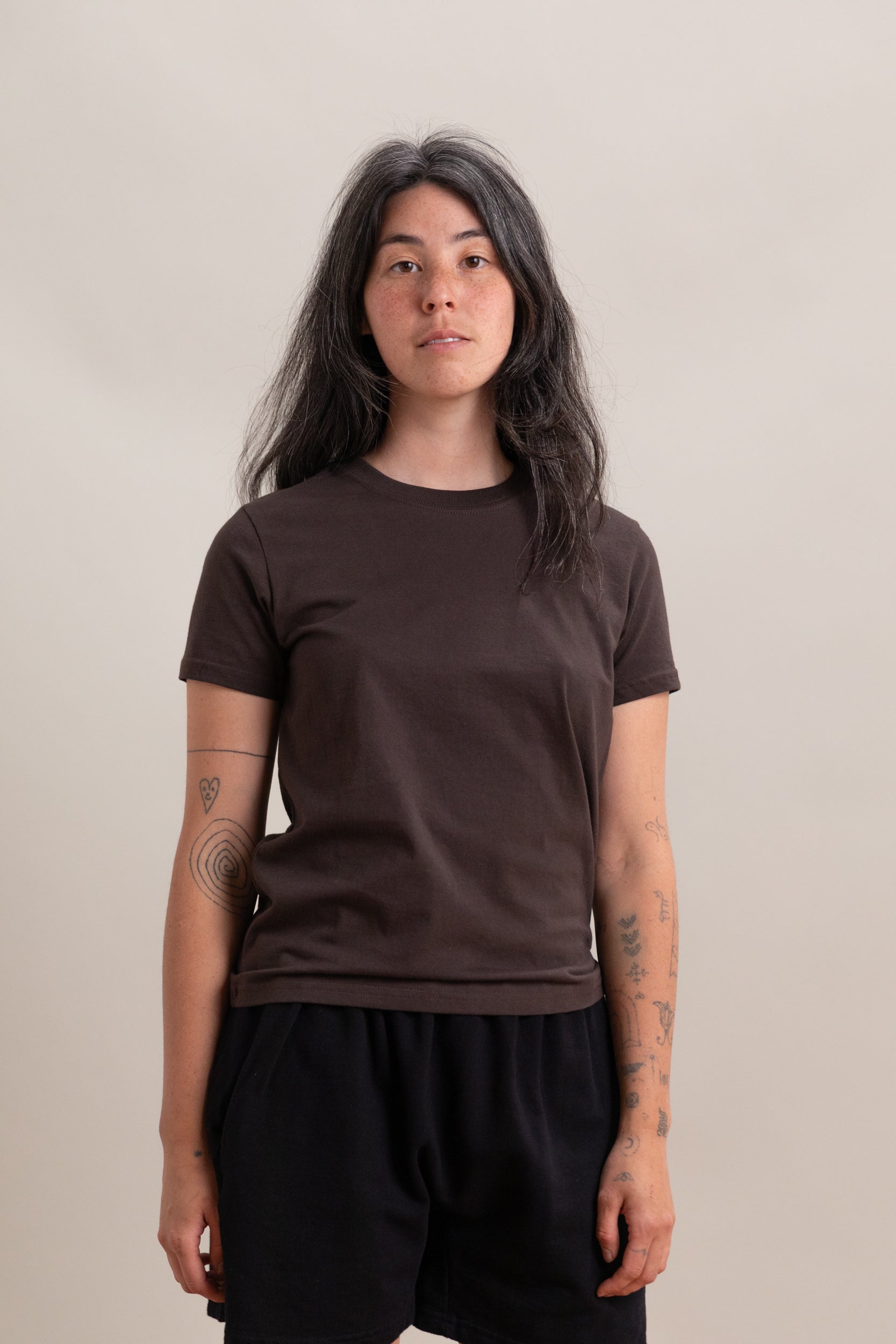 CALLA SHORT SLEEVE T-SHIRT IN LOAM COMBED COTTON JERSEY