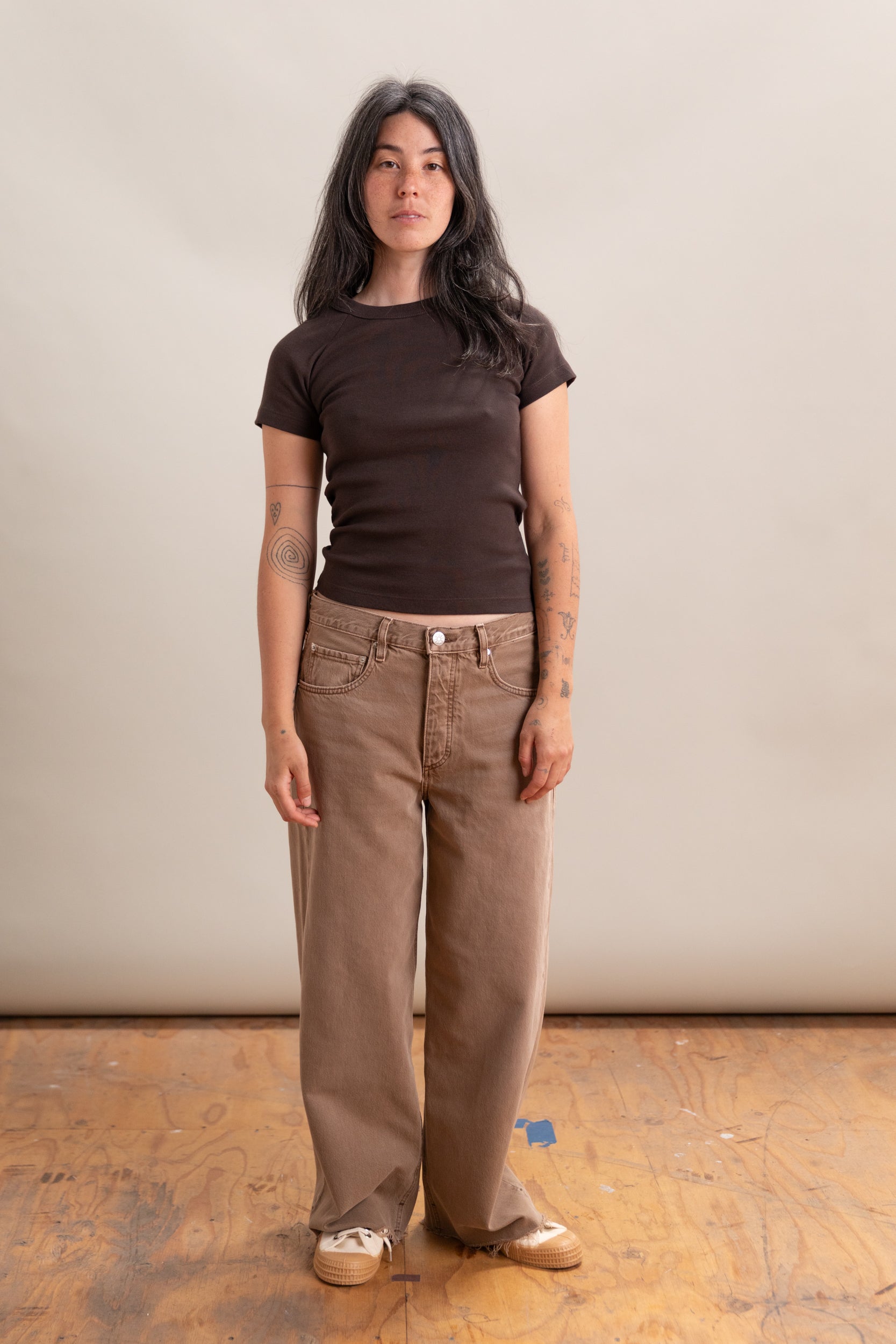 QUINCE SHORT SLEEVE T-SHIRT IN LOAM FINE RIB JERSEY