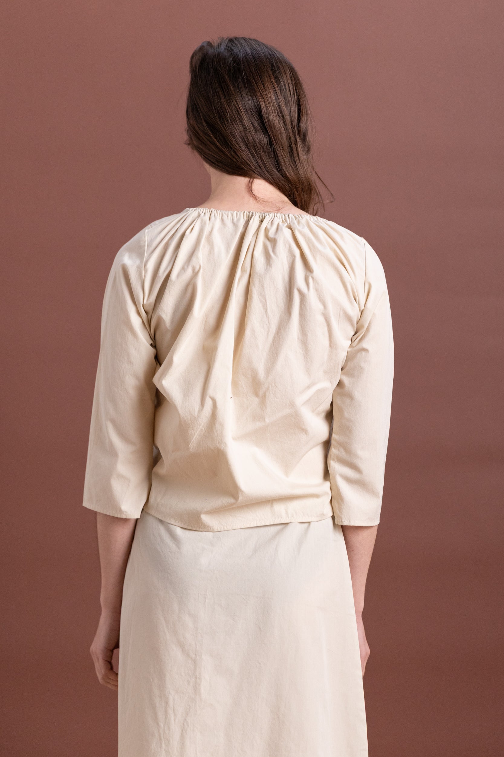 SCOOP TOP IN RICE COTTON POPLIN