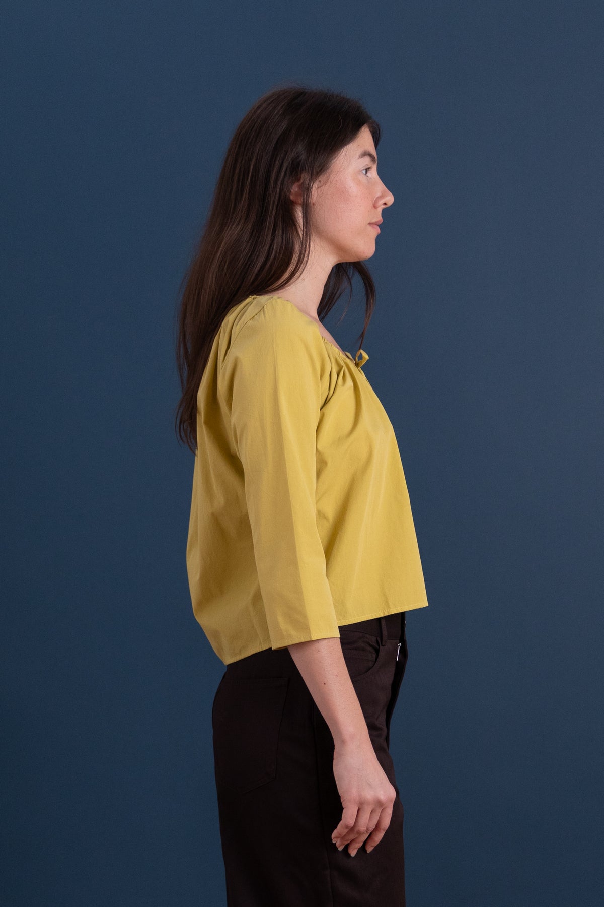 SCOOP TOP IN YELLOW COTTON POPLIN