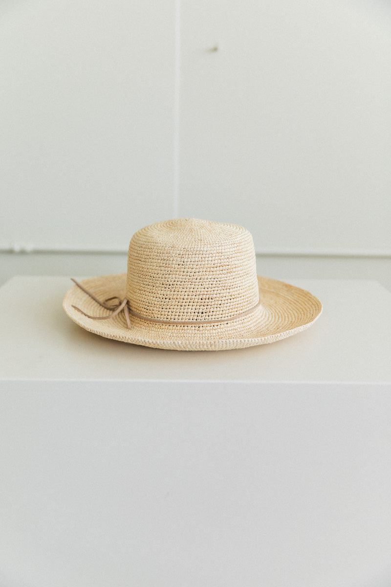 GARDEN HAT IN PANAMA STRAW
