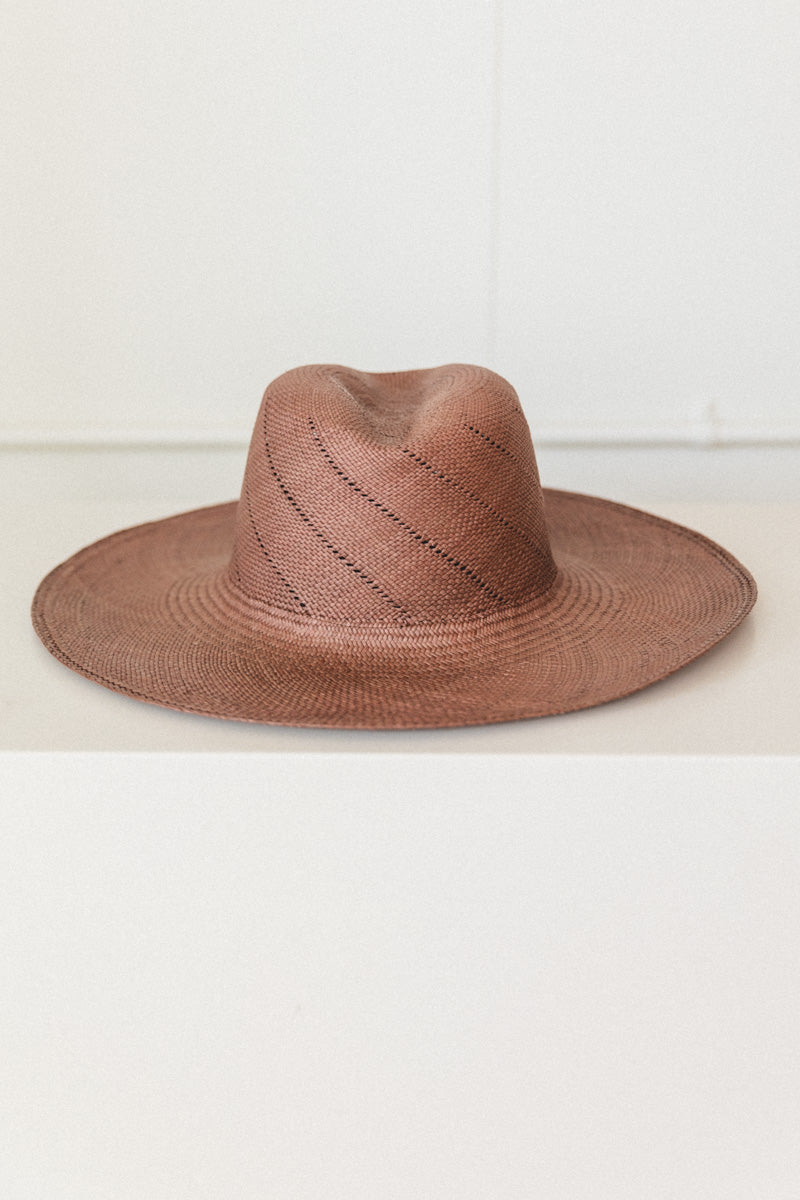 WHEAT HAT IN PANAMA STRAW