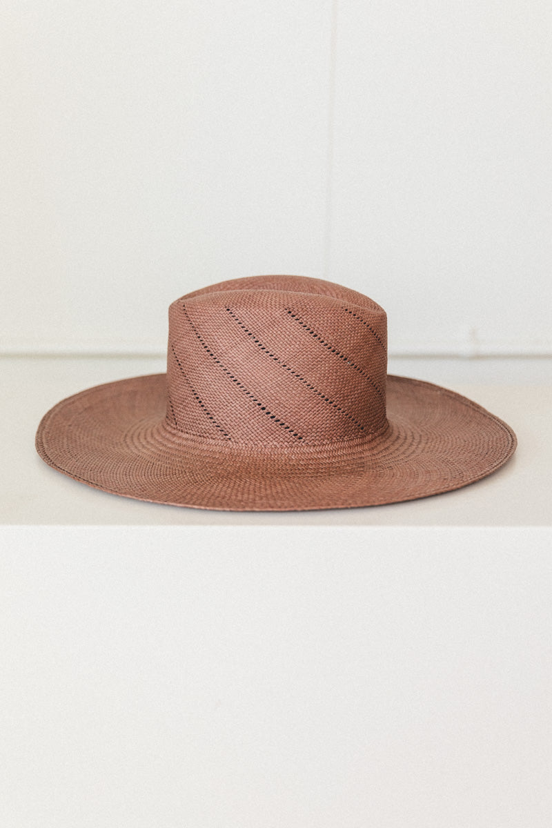 WHEAT HAT IN PANAMA STRAW