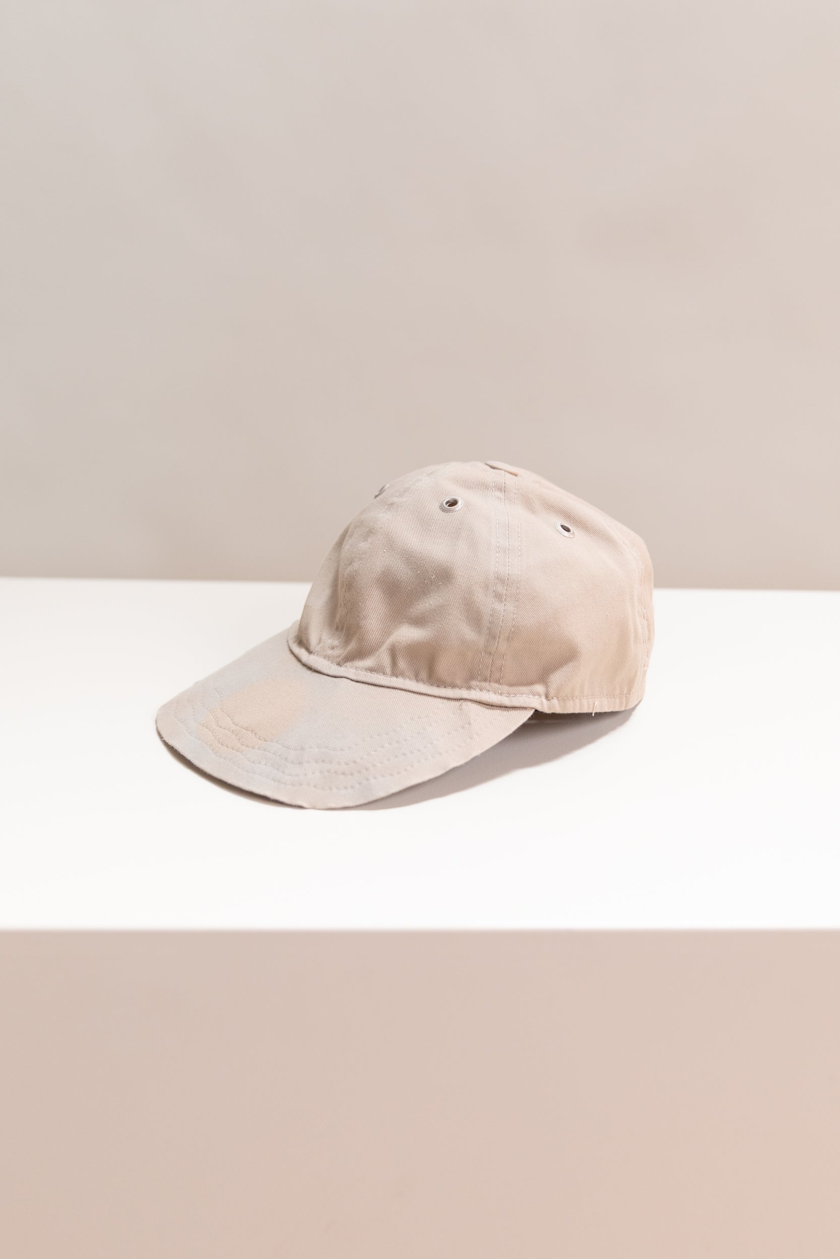 CAP IN SAND COTTON TWILL