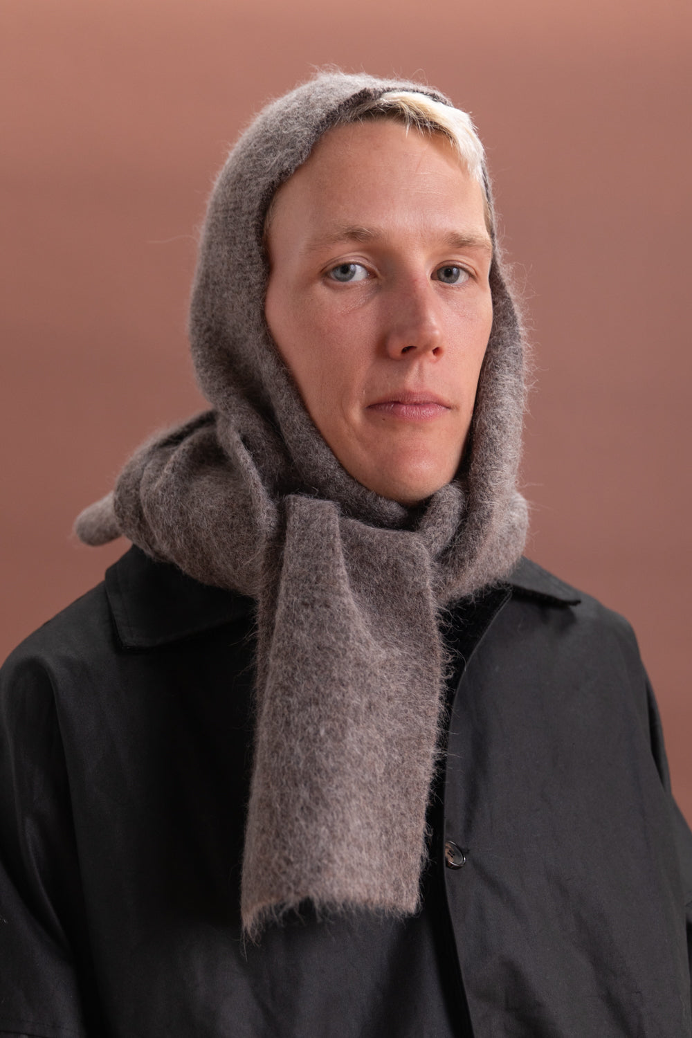 HAIRY BALACLAVA SCARF IN BROWN