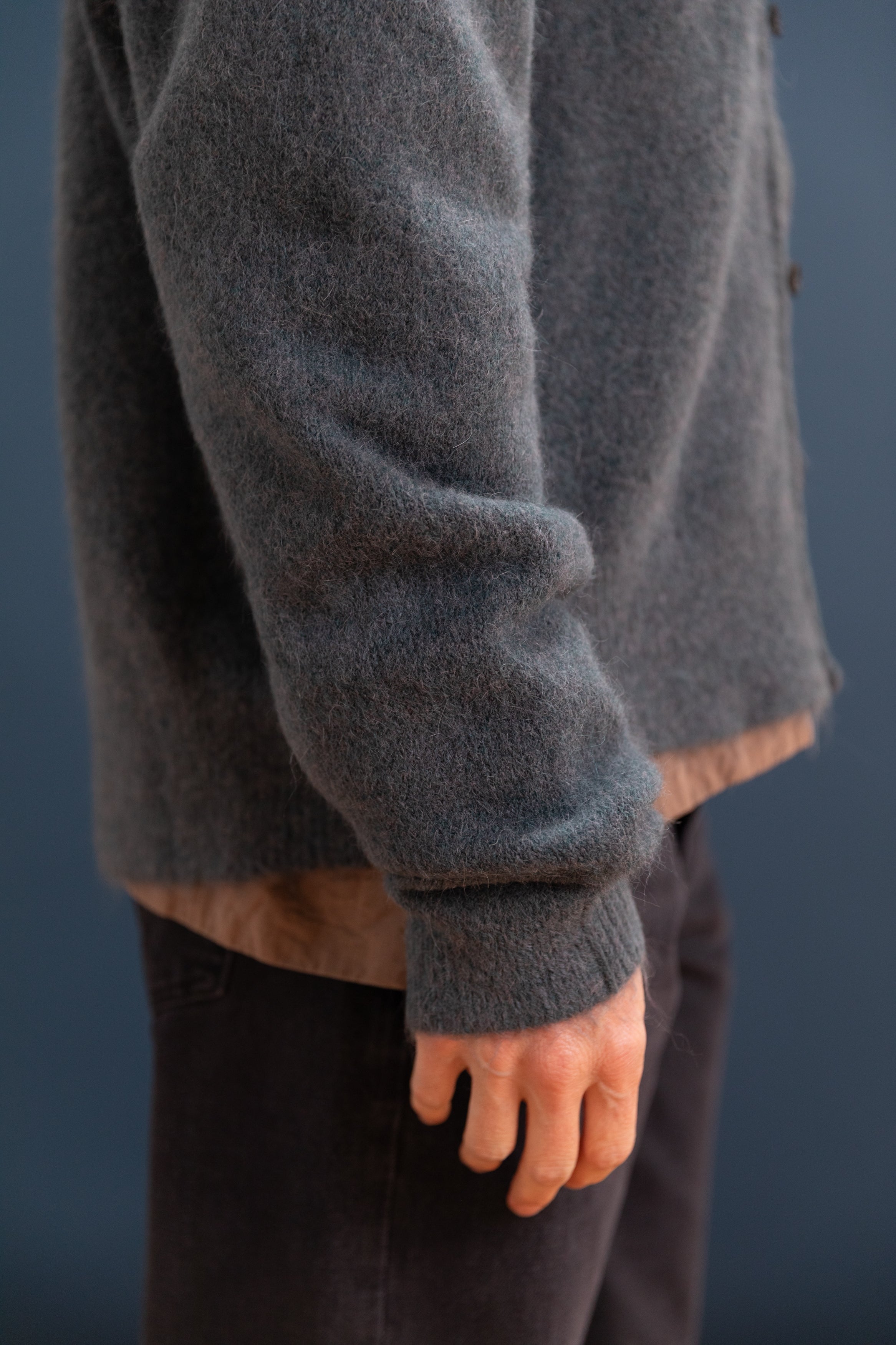 HAIRY CARDIGAN IN GREY ALPACA