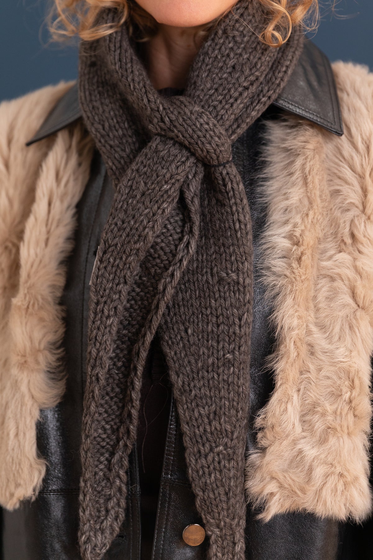 WOBBLY SCARF IN NATURAL BROWN MELANGE