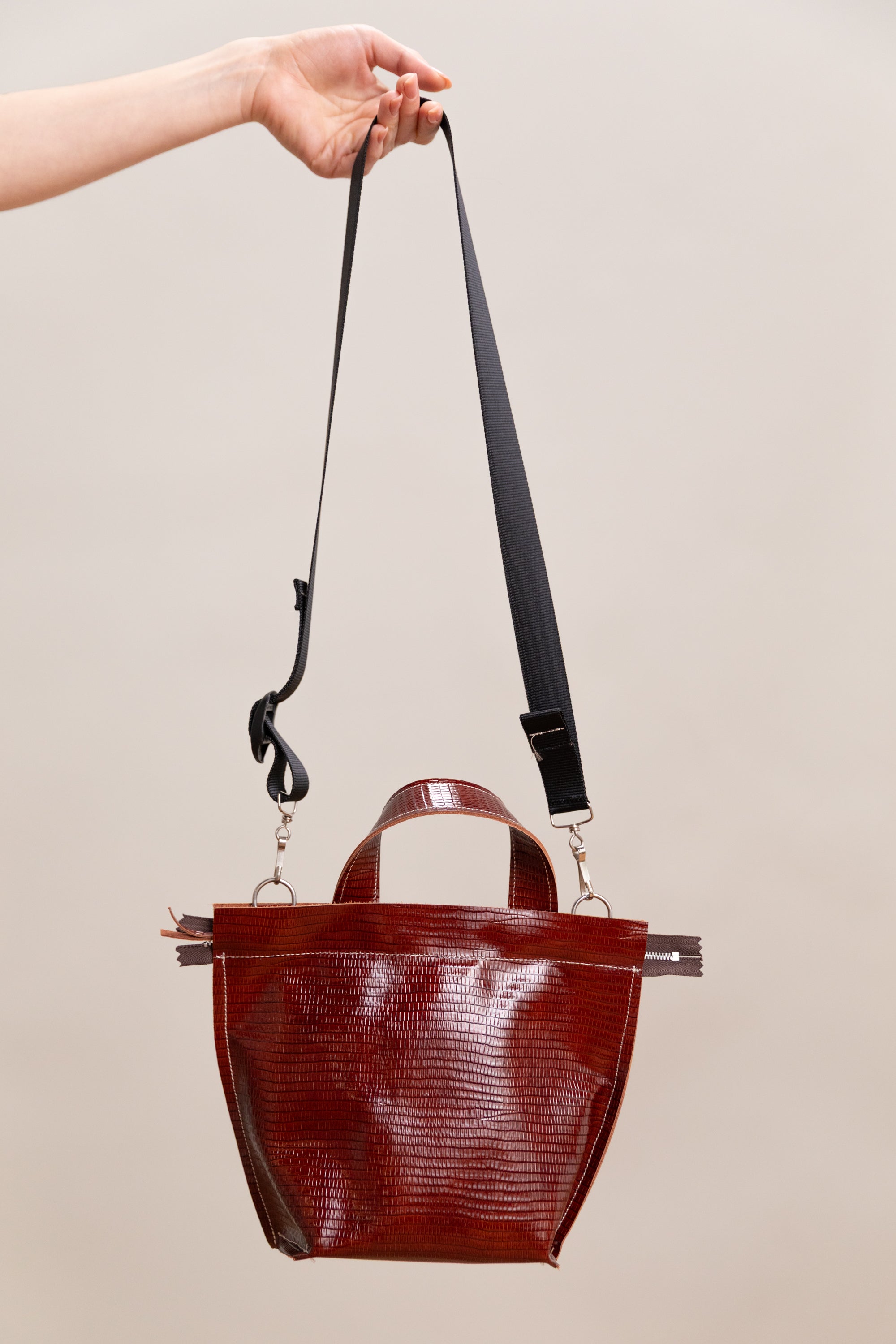 MINI SHOPPER BAG IN BROWN LEATHER