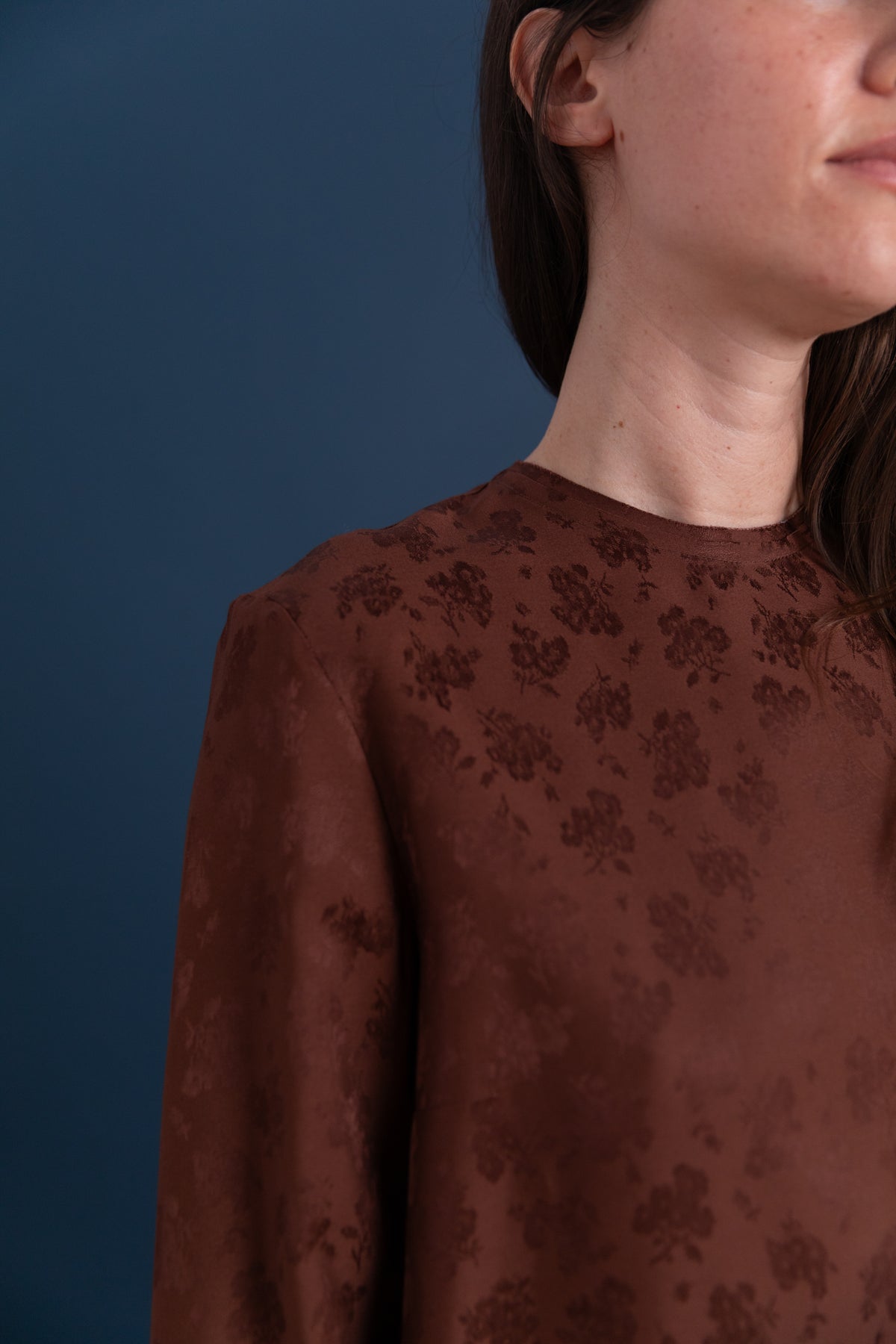 NORMAL TOP IN LONG SLEEVE JACQUARD BROWN FLOWER