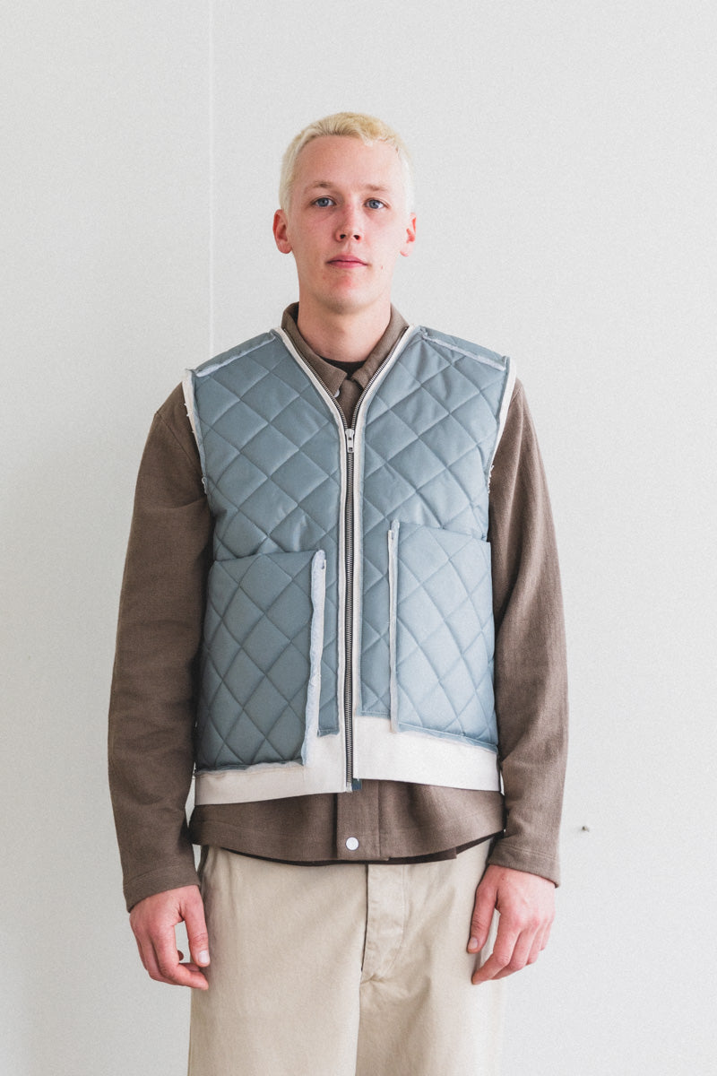 RESEARCH ZIP VEST IN SAGE