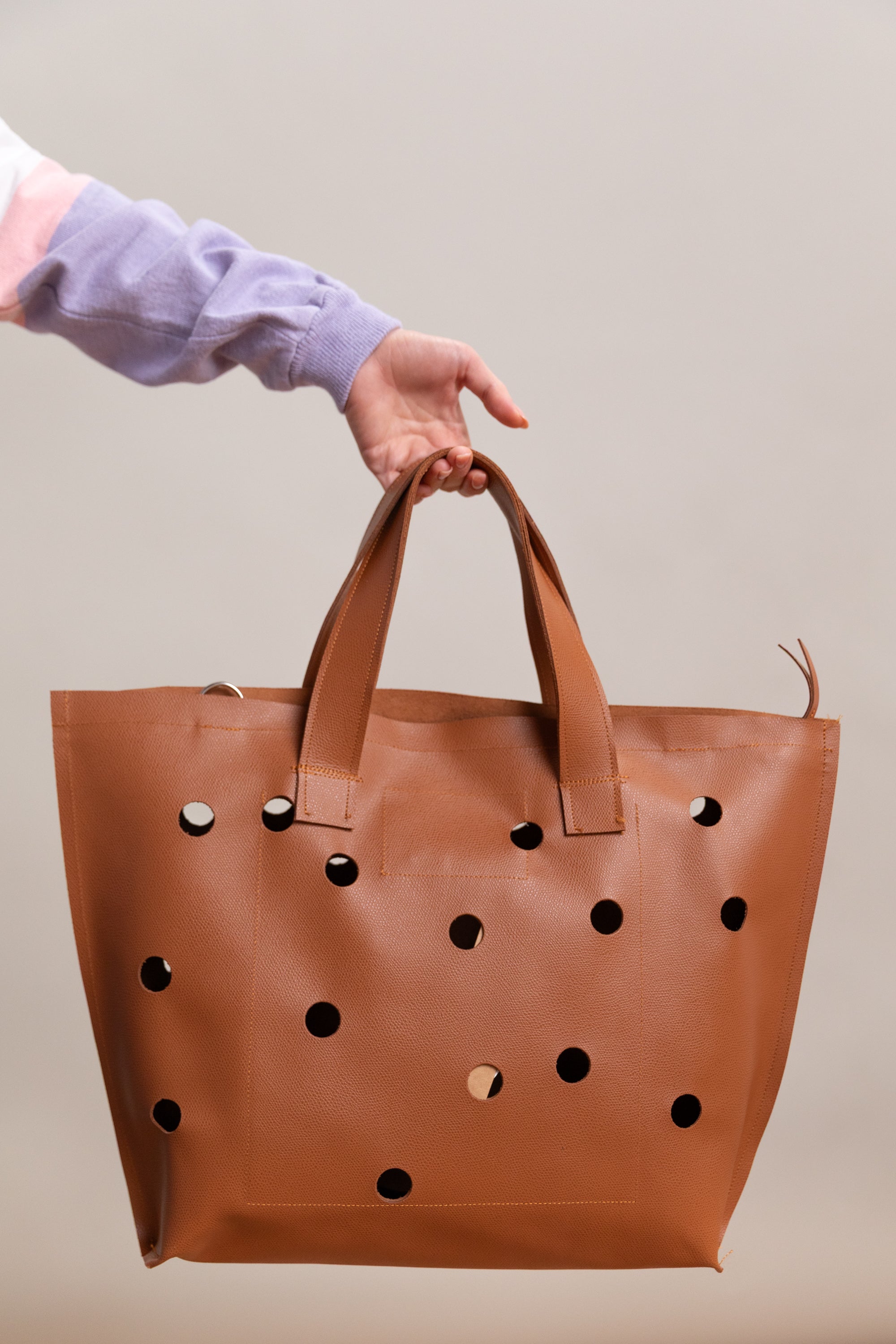 SHOPPER BAG IN BROWN LEATHER