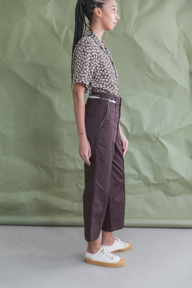 SLACK PANTS IN BROWN