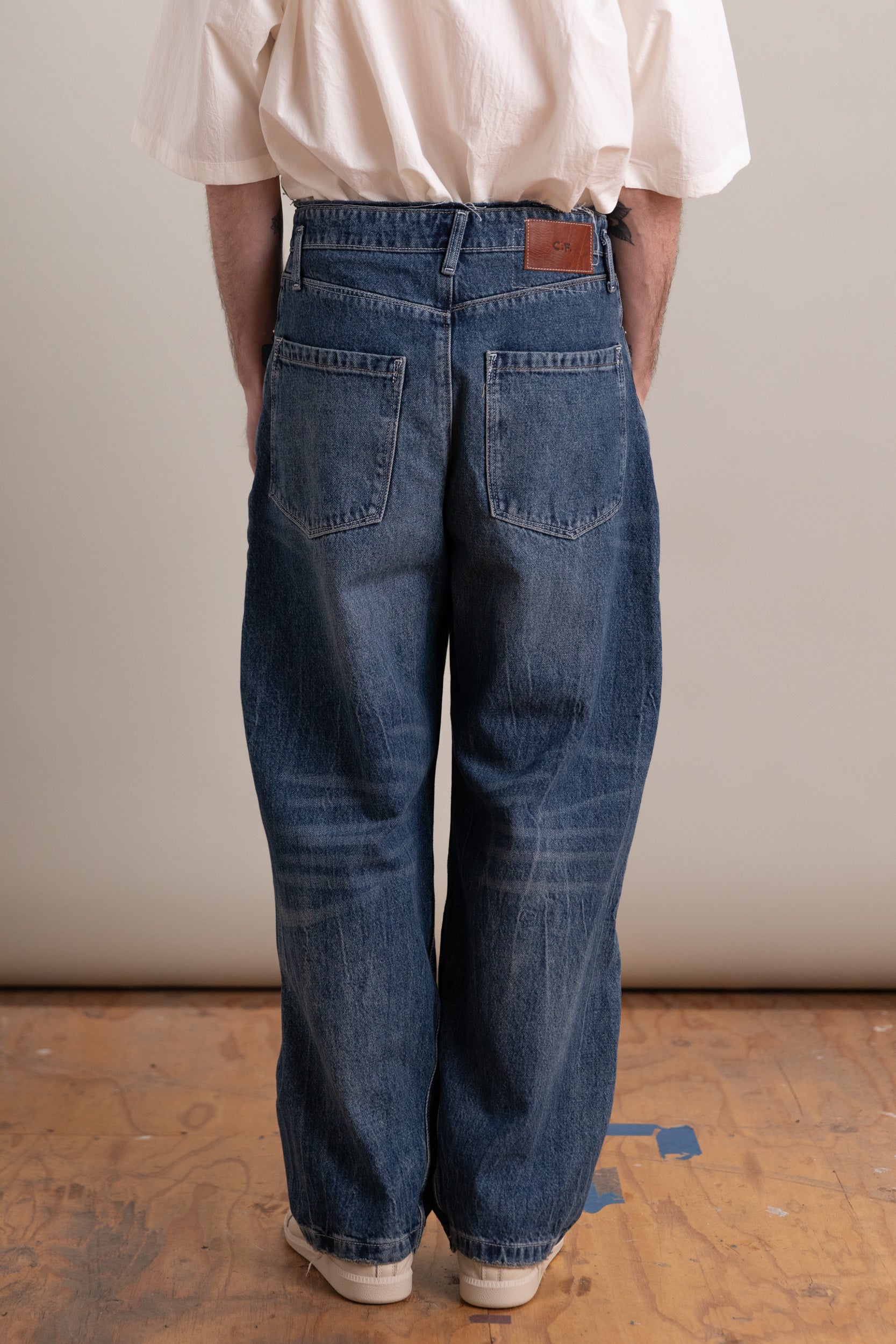 WOBBLY JEANS IN VINTAGE WASH