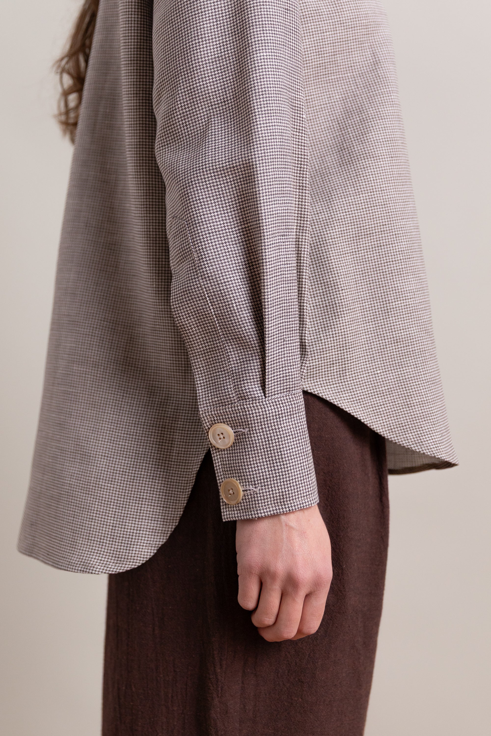 CARISSA SHIRT IN BROWN MICRO HOUNDSTOOTH