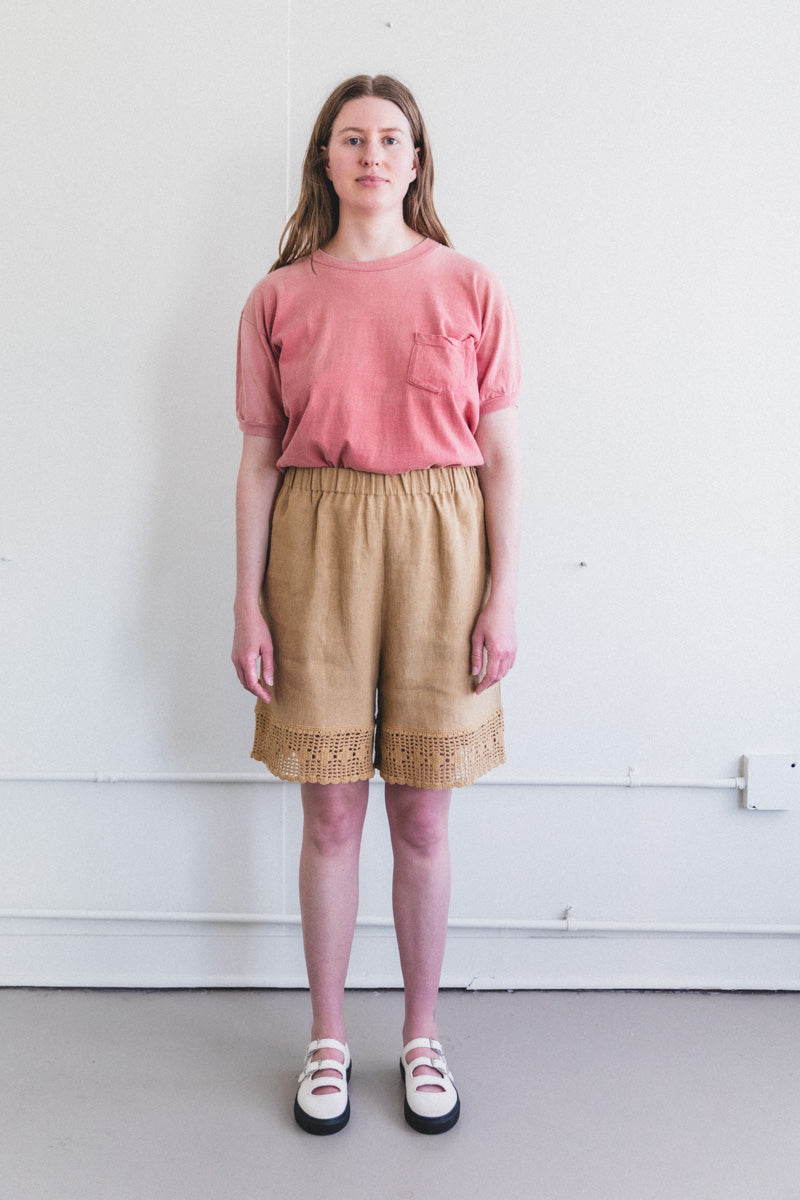 OLIVIA SHORTS WITH CROCHET IN OCHRE LINEN