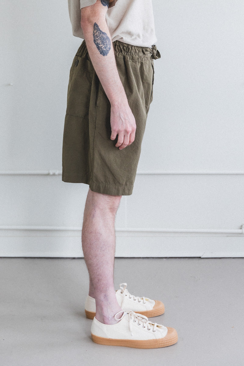 DENMARK SHORTS IN LIGHT KHAKI PAPER COT