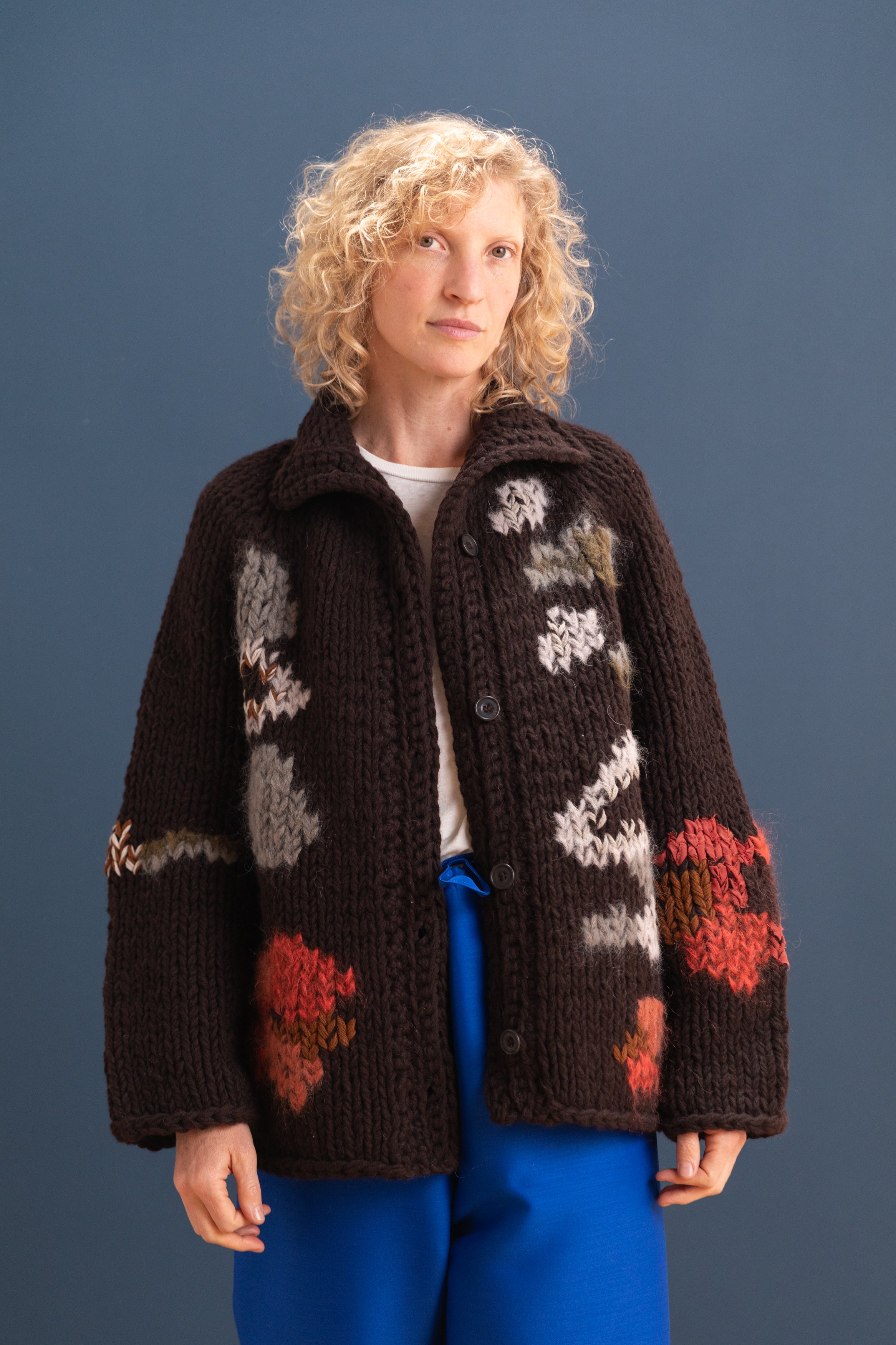 FLORA CARDIGAN IN EBONY WOOL