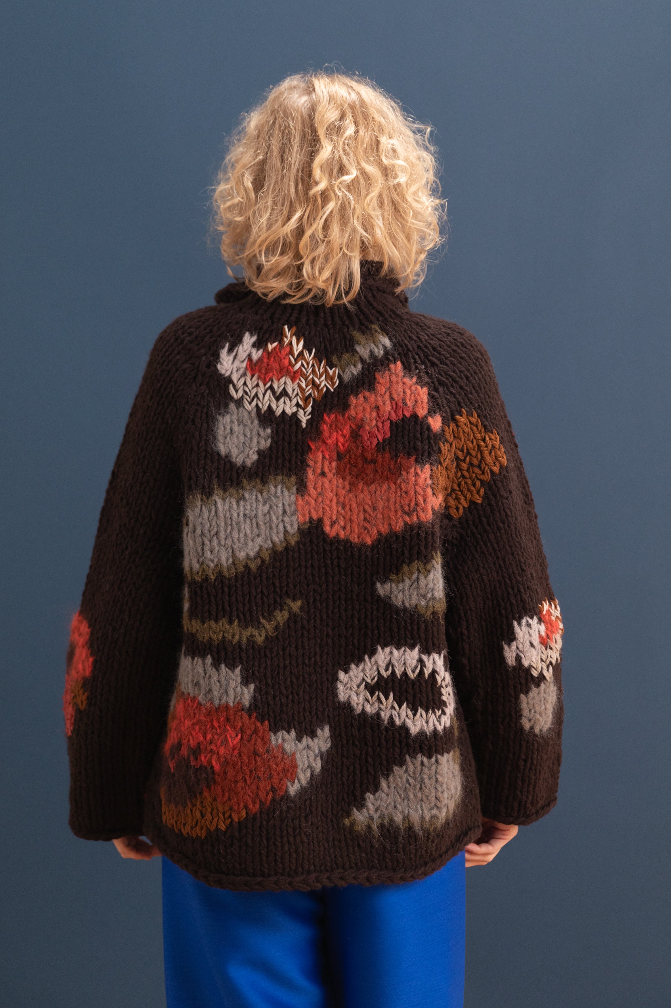 FLORA CARDIGAN IN EBONY WOOL