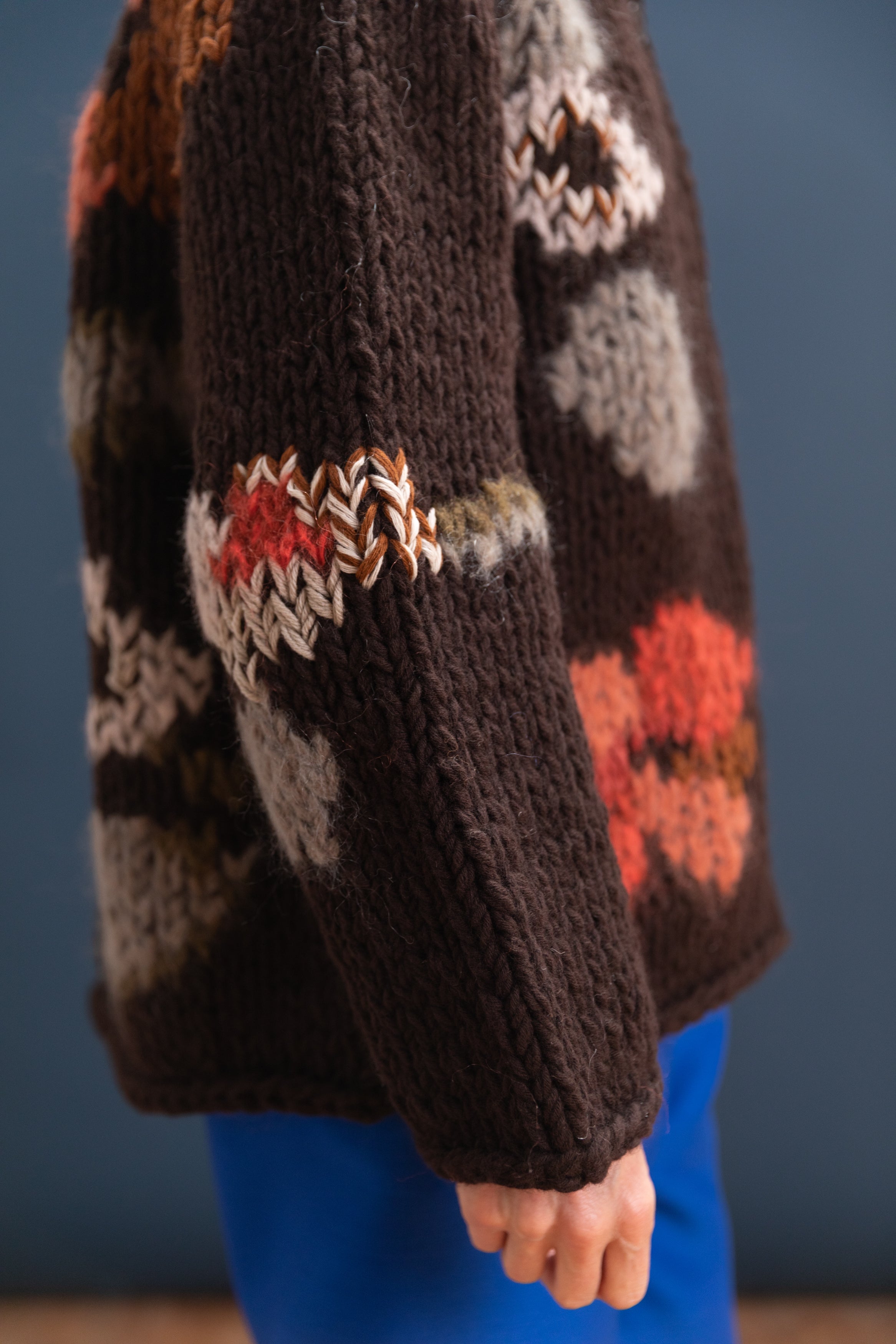 FLORA CARDIGAN IN EBONY WOOL