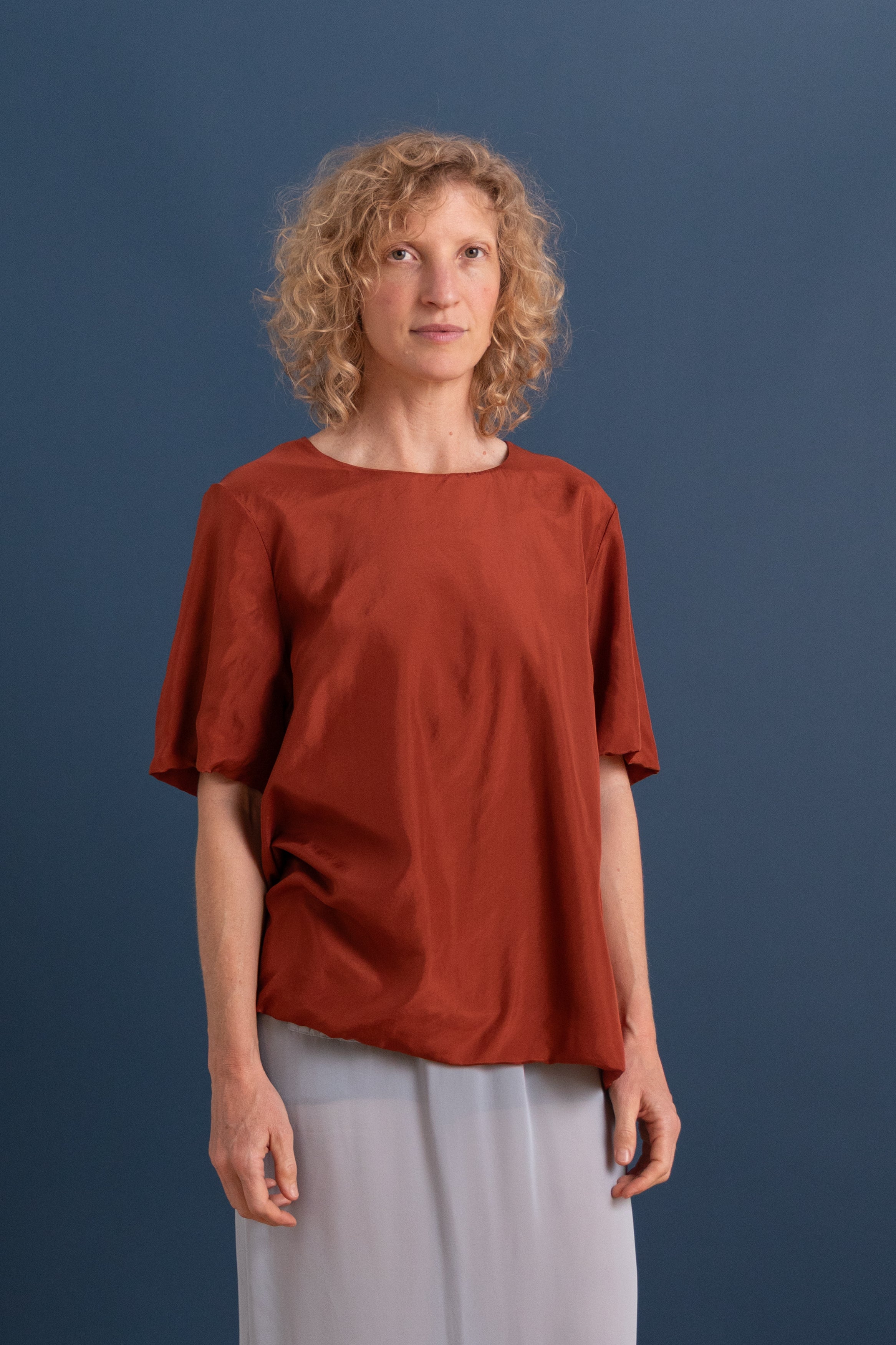 TWO LAYERS TOP IN TERRACOTTA SILK