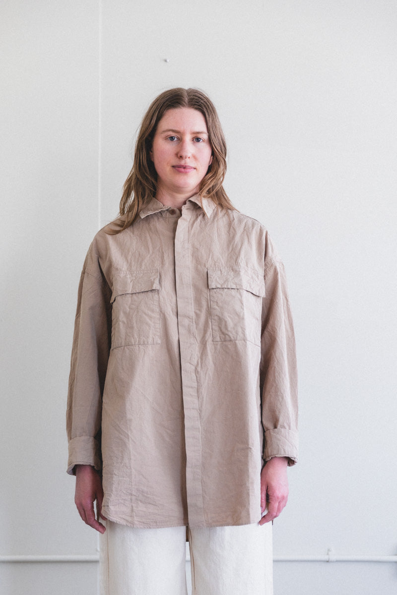 VOLUME SHIRT IN LIGHT BEIGE PAPER COT