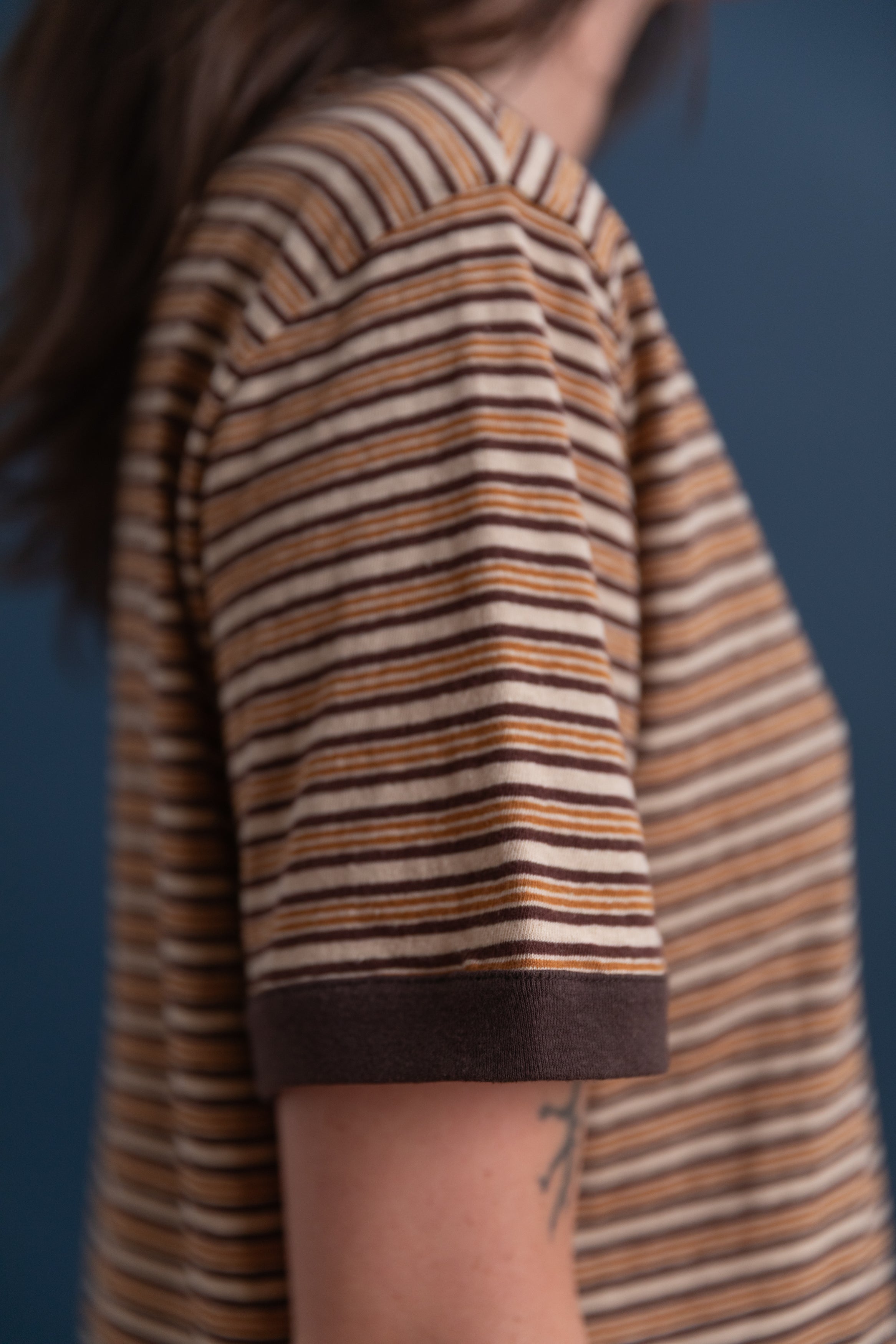 JAPANESE JERSEY SHORT SLEEVE T-SHIRT IN BROWN STRIPE
