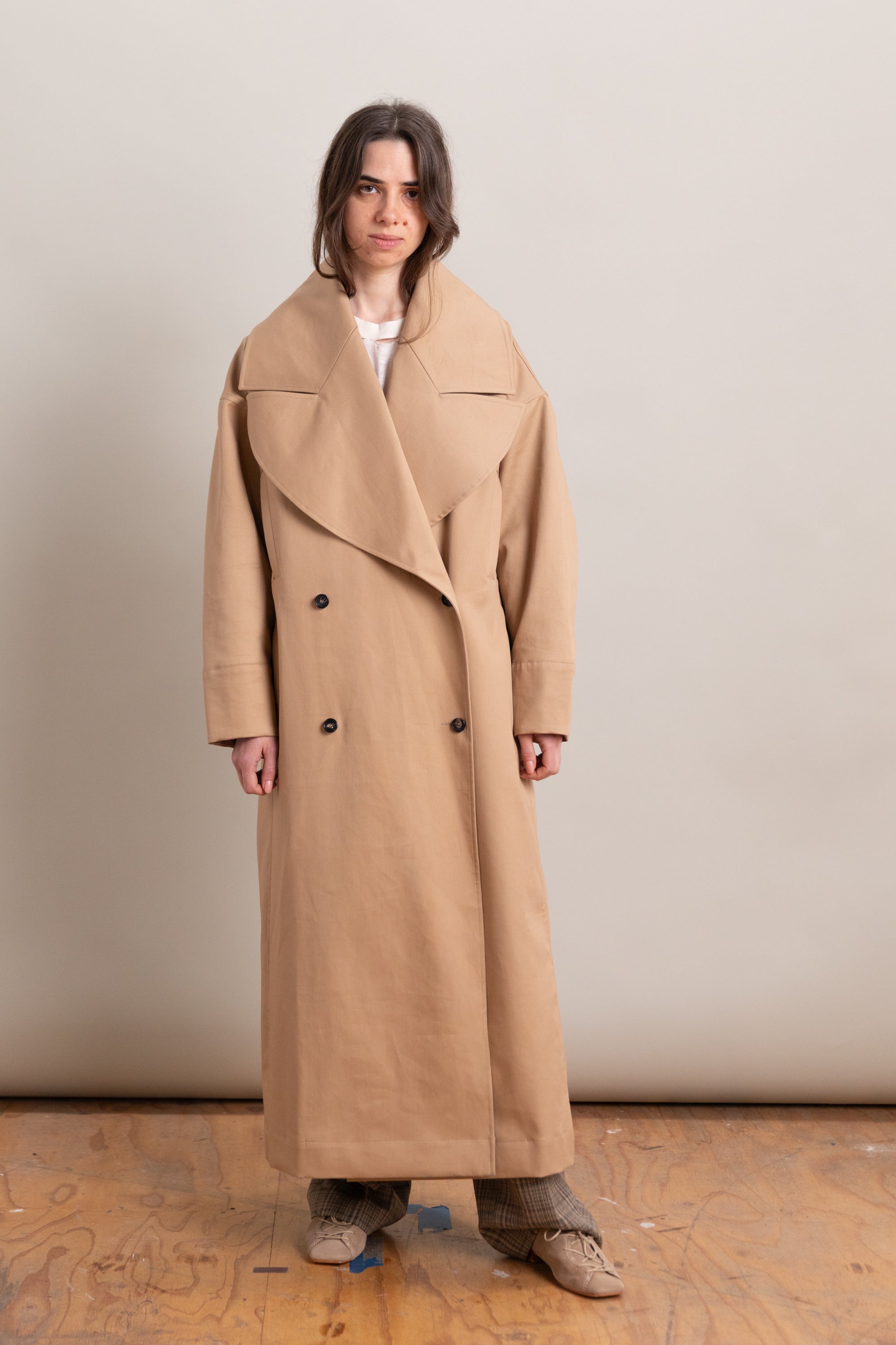 AGNES DOUBLE BREASTED MAC IN NUTMEG COTTON GABARDINE