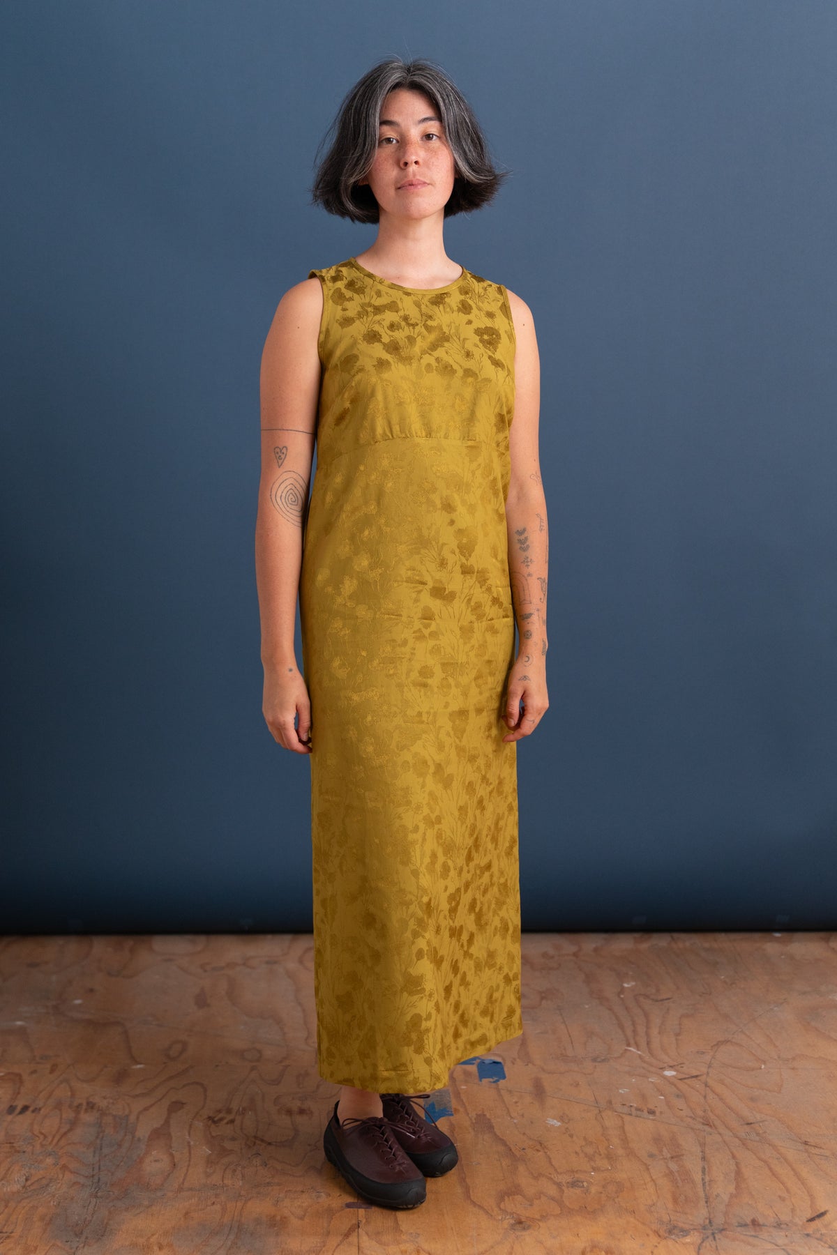 ERIKA DRESS IN GOLDEN OCHRE FLORAL JACQUARD