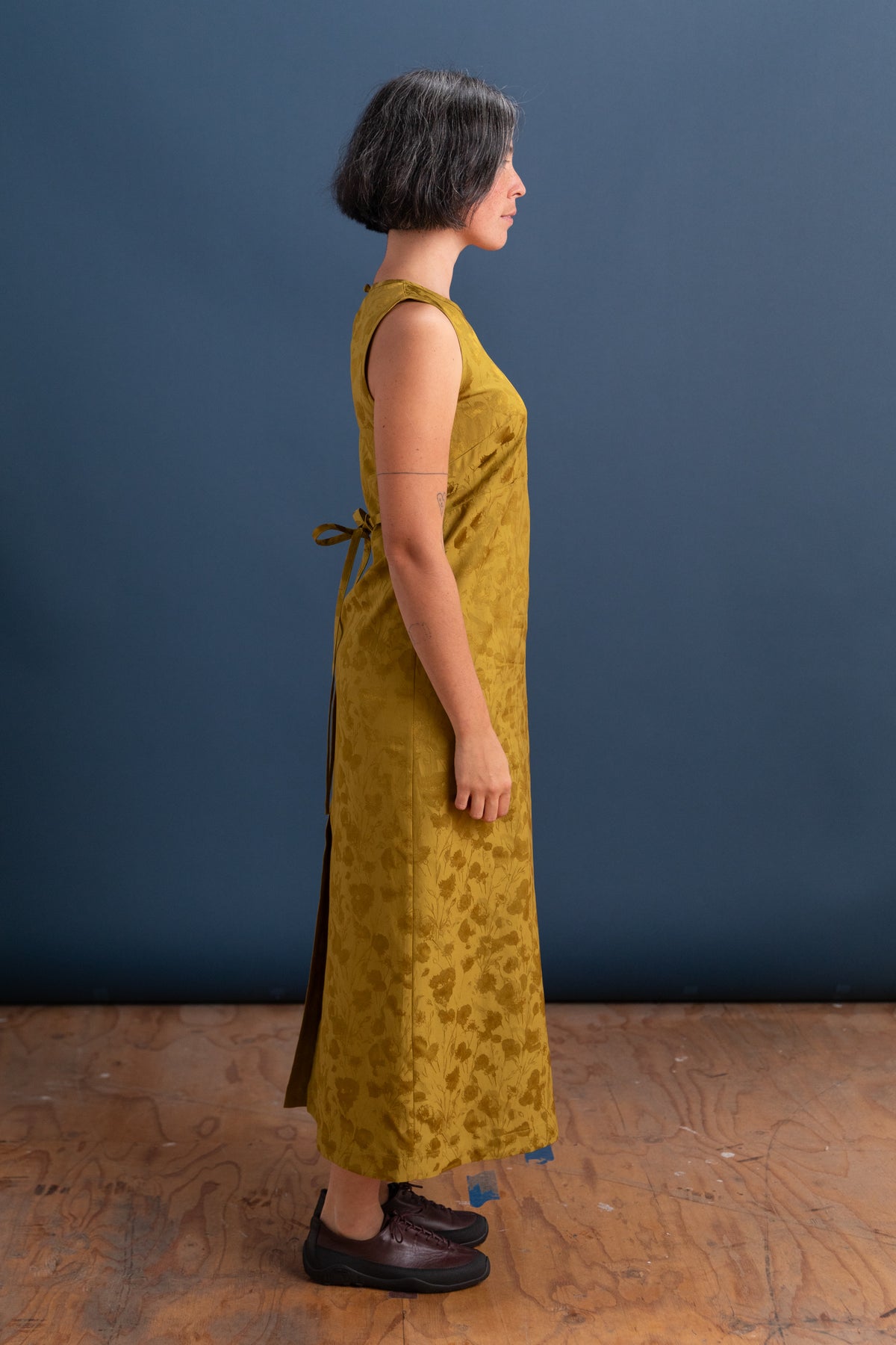 ERIKA DRESS IN GOLDEN OCHRE FLORAL JACQUARD