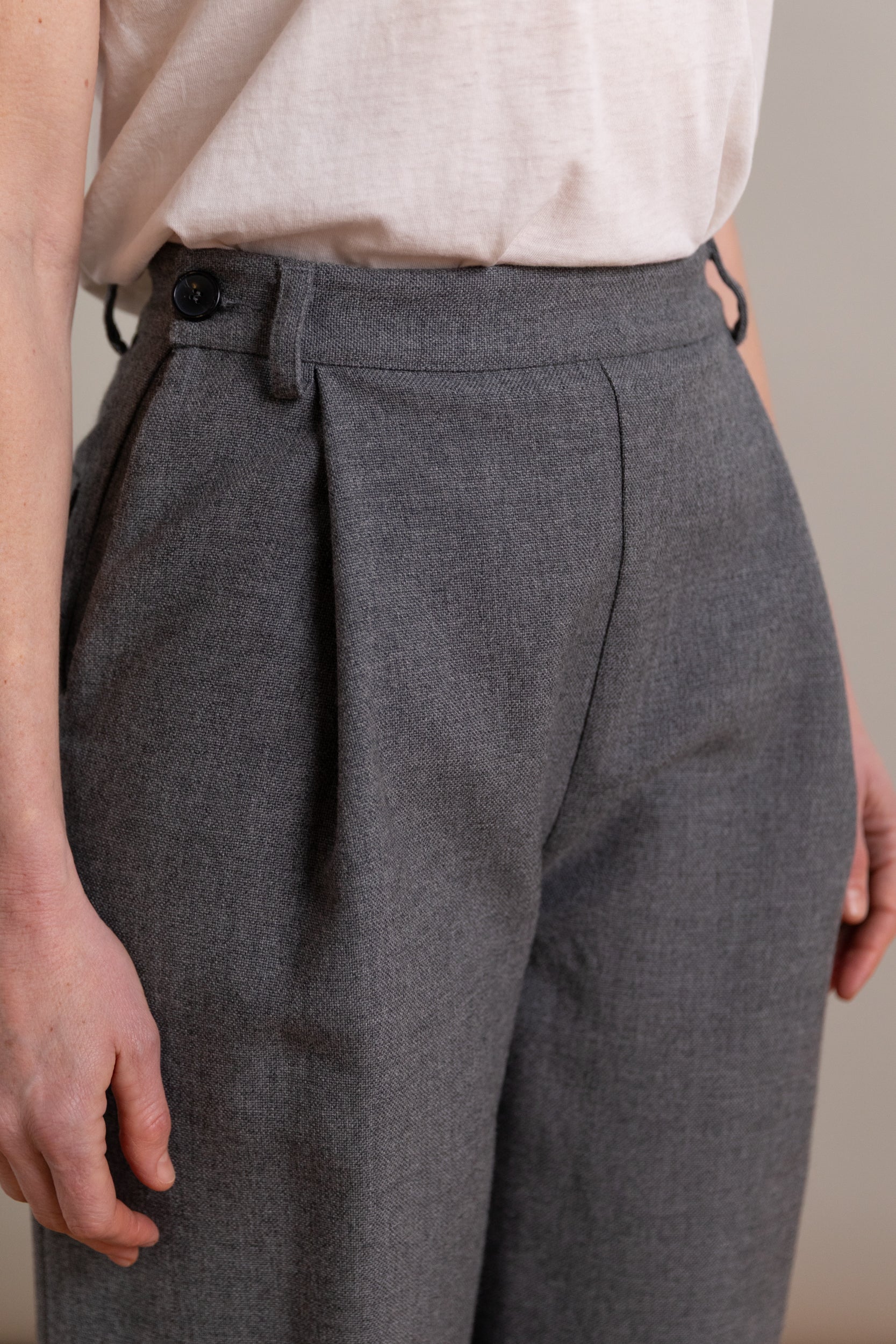 GEORGIA TROUSER IN LIGHT GREY BRITISH WOOL