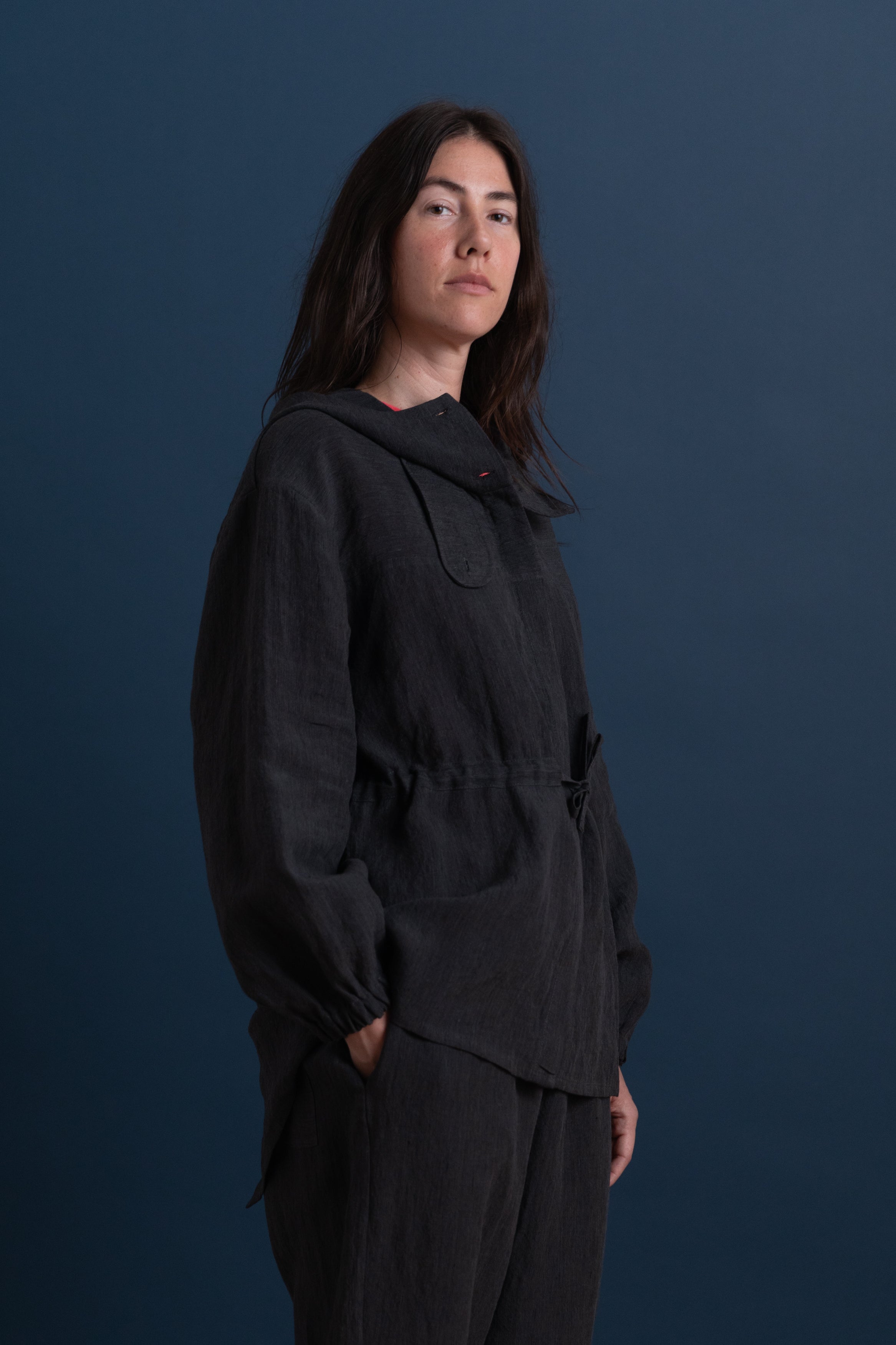 MONA PARKA SHIRT IN STEEL IRISH LINEN